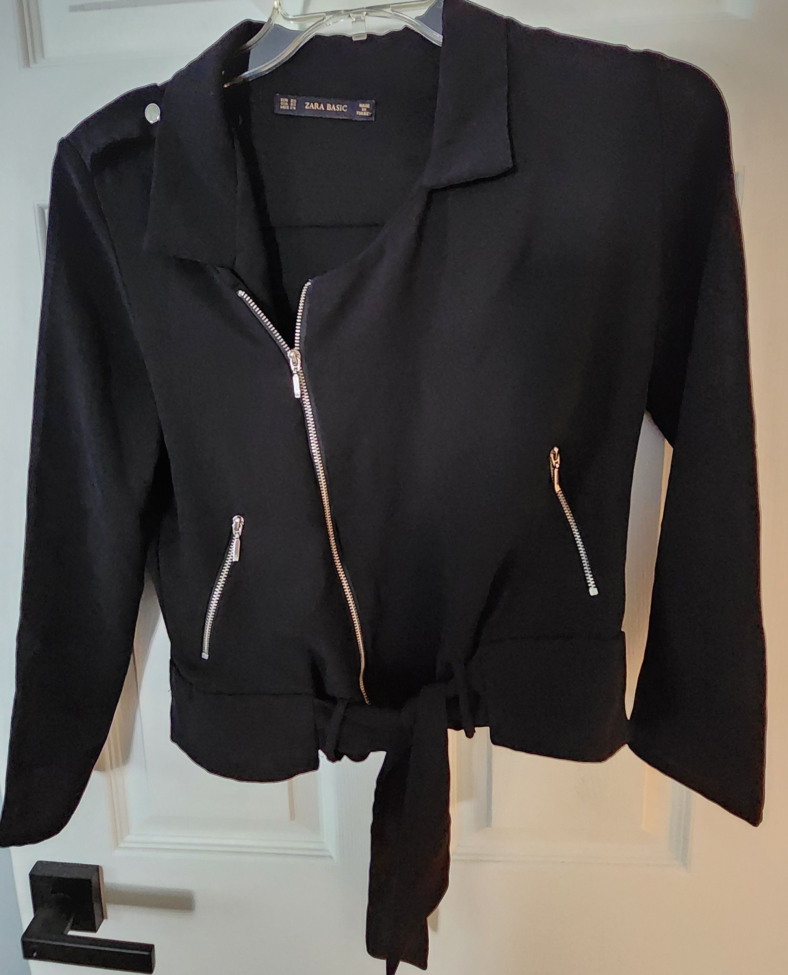 Zara NWOT Zara Basic Women's Black Zip Up Jacket Size XS Size XS / US 0-2 / IT 36-38 - 1 Thumbnail