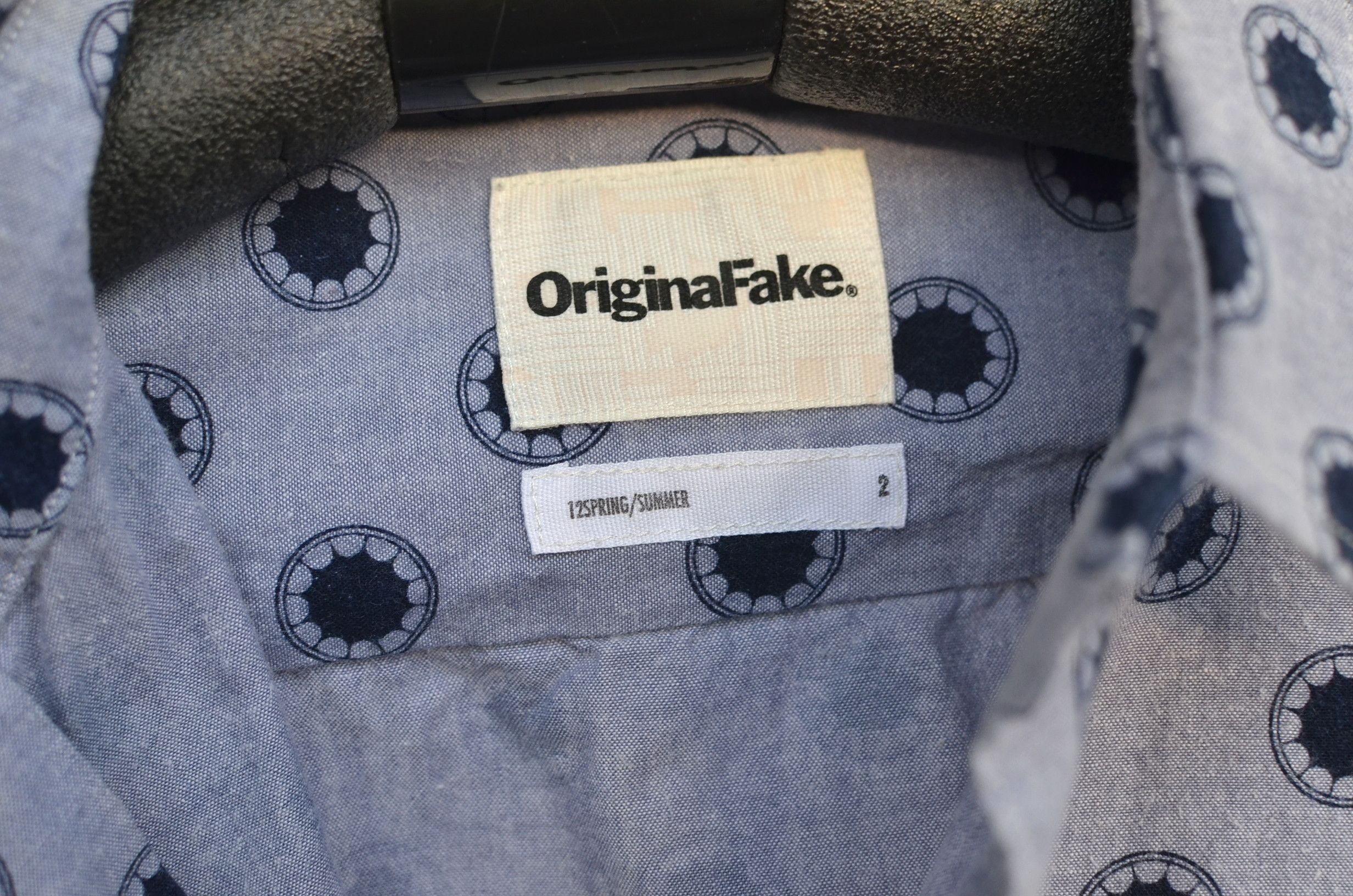 Kaws Original Fake x Kaws Teeth Chompers Button Up Short Sleeve Size US M / EU 48-50 / 2 - 4 Thumbnail