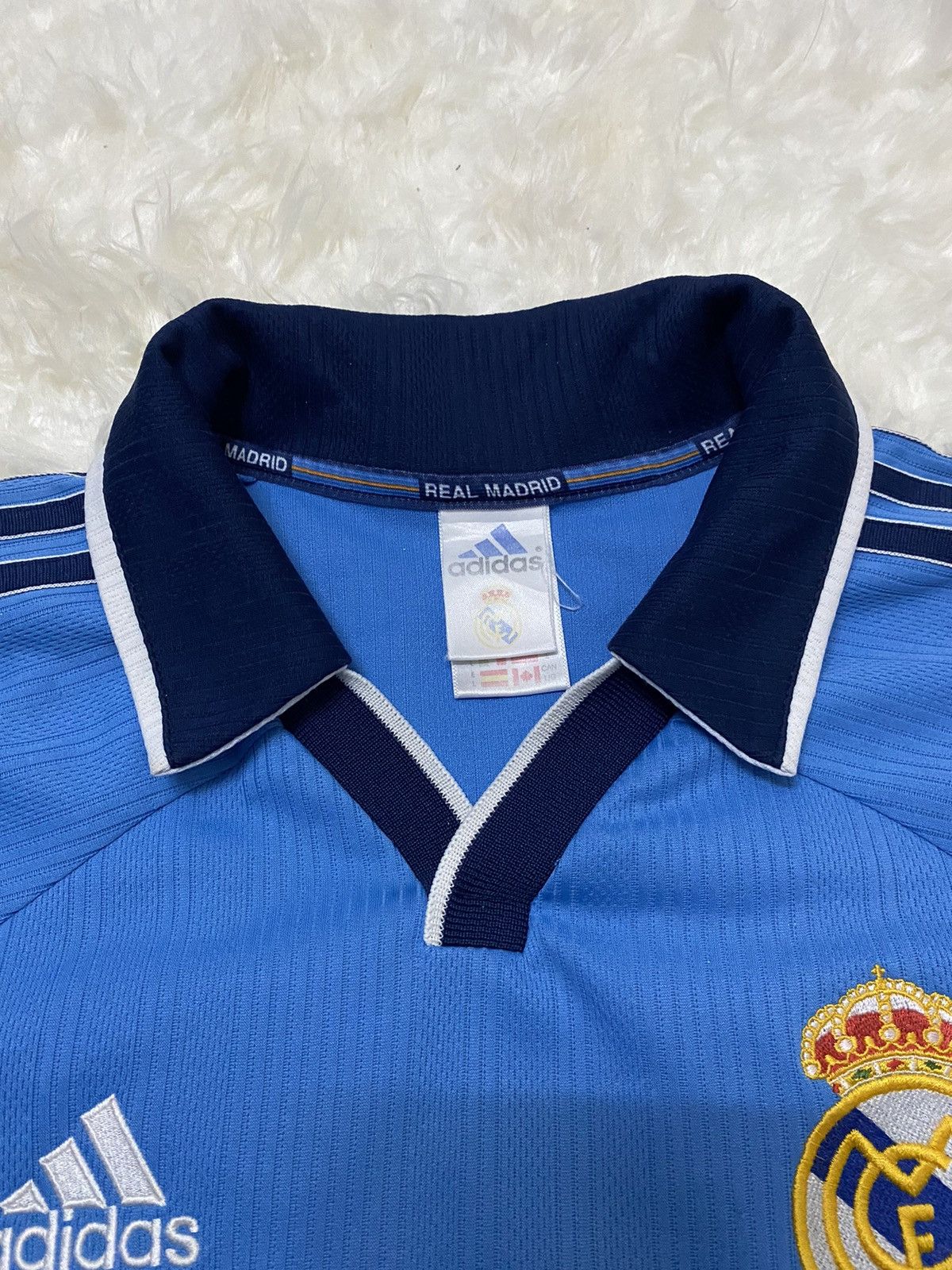 Adidas × Vintage VINTAGE 99-00s AWAY JERSEY OF FIGO REAL MADRID Size US L / EU 52-54 / 3 - 12 Thumbnail