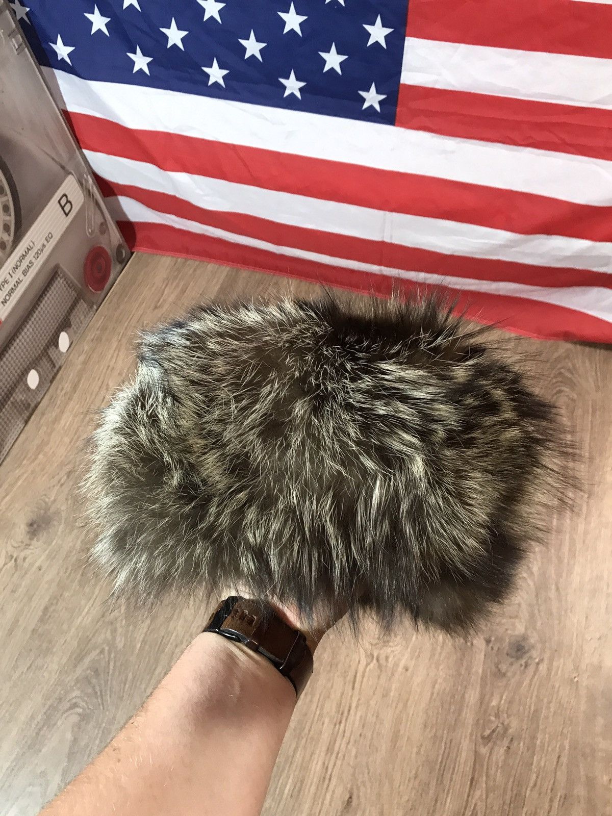 Vintage Vintage natural fuzzy hat 90s Size ONE SIZE - 1 Thumbnail