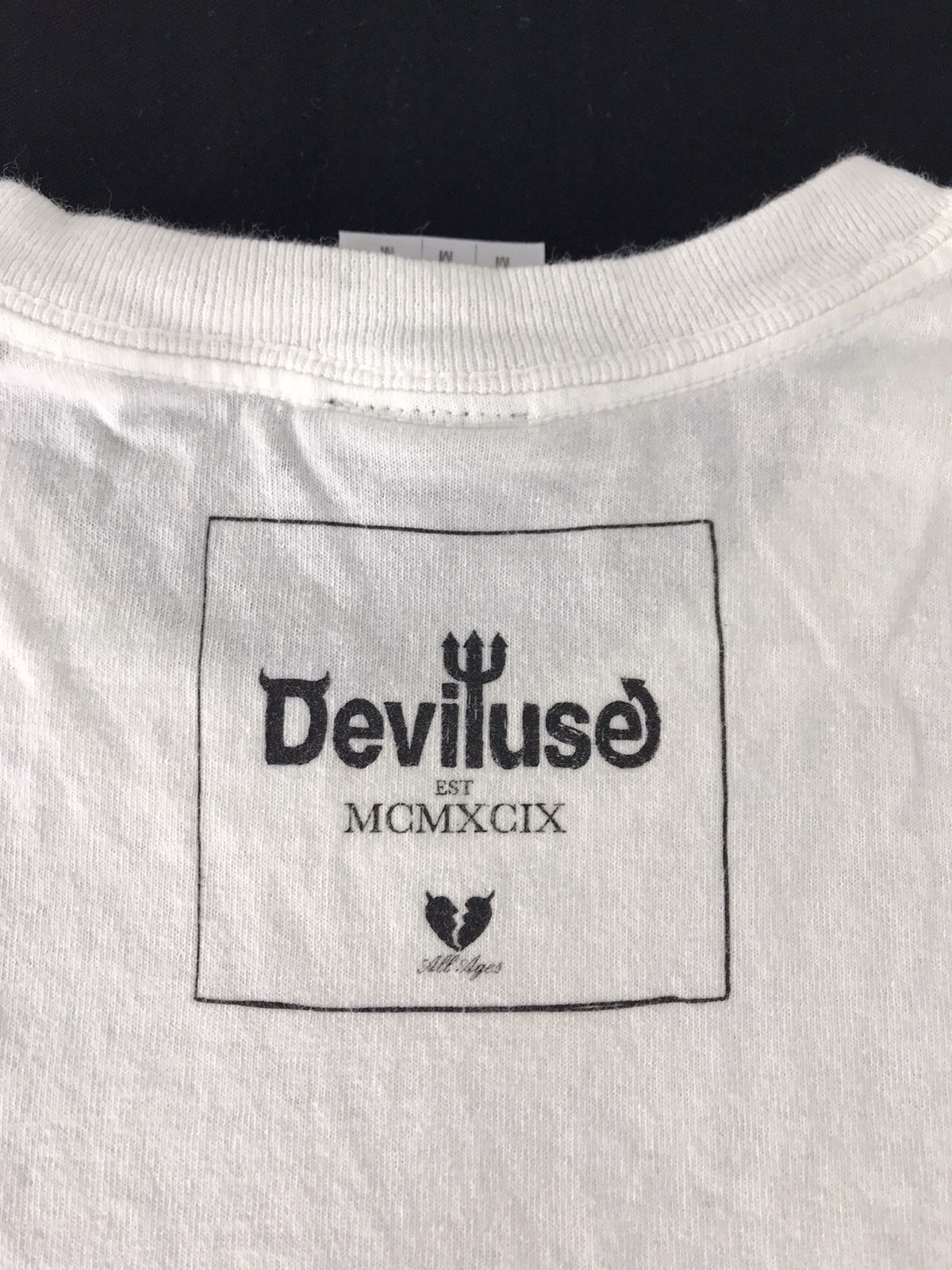 Japanese Brand Deviluse MCMXCIX Skateboard Brand Big Logo Tee Size M Size US M / EU 48-50 / 2 - 4 Thumbnail