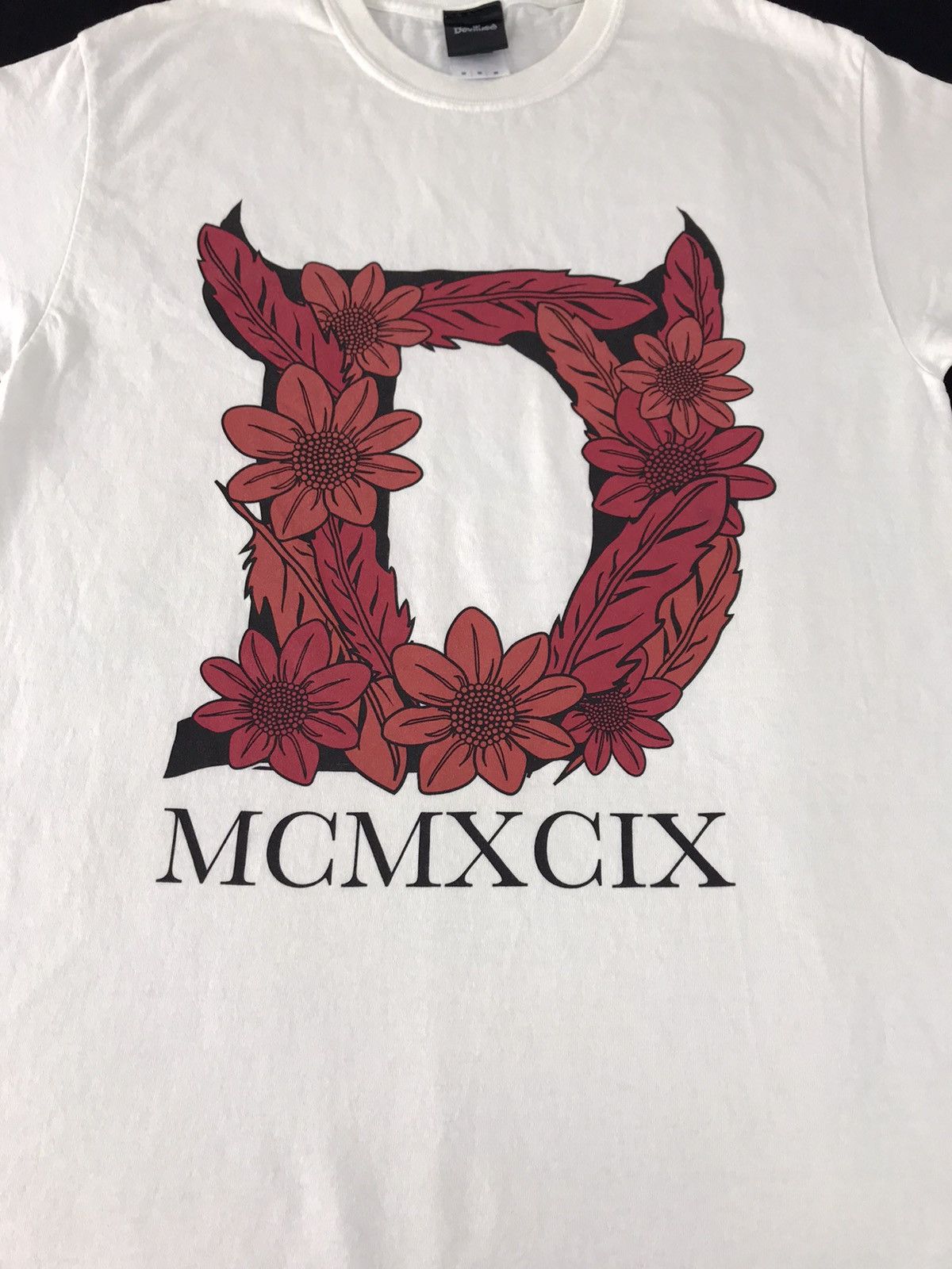 Japanese Brand Deviluse MCMXCIX Skateboard Brand Big Logo Tee Size M Size US M / EU 48-50 / 2 - 3 Thumbnail