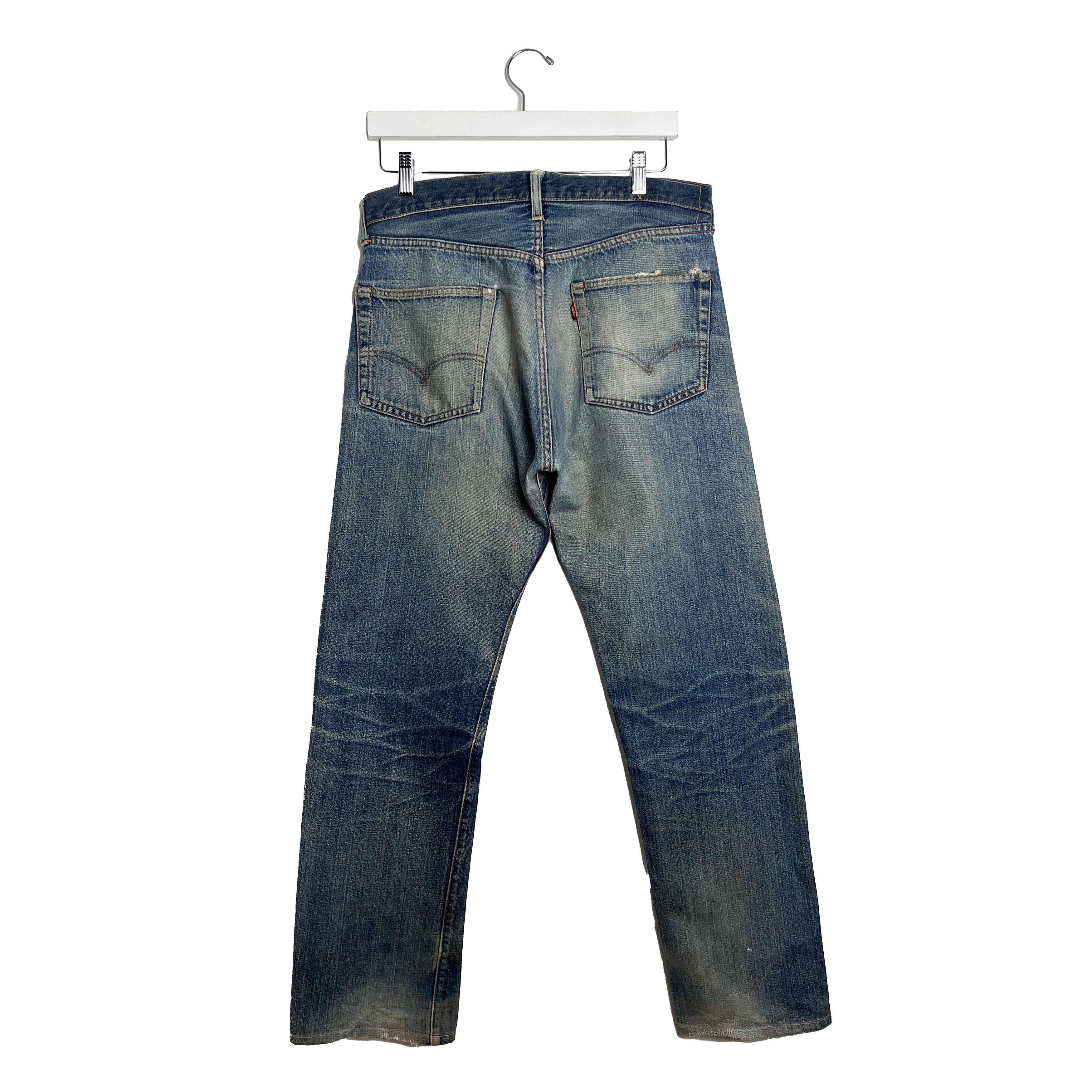 Levi's 1960s Levi's 501 Distressed Redline Selvedge Big E #8 Denim Size US 32 / EU 48 - 2 Thumbnail