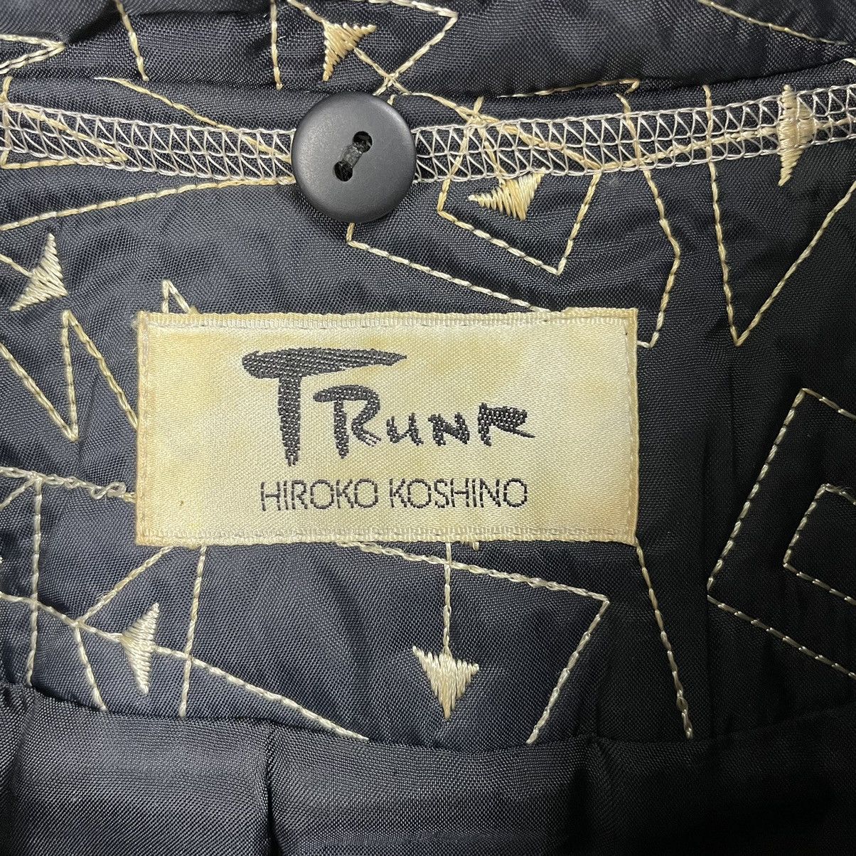 Hiroko Koshino Homme × Japanese Brand × Vintage Vintage Oriental Trunk by Hiroko Koshino Nice Design Jacket Size US M / EU 48-50 / 2 - 19 Thumbnail