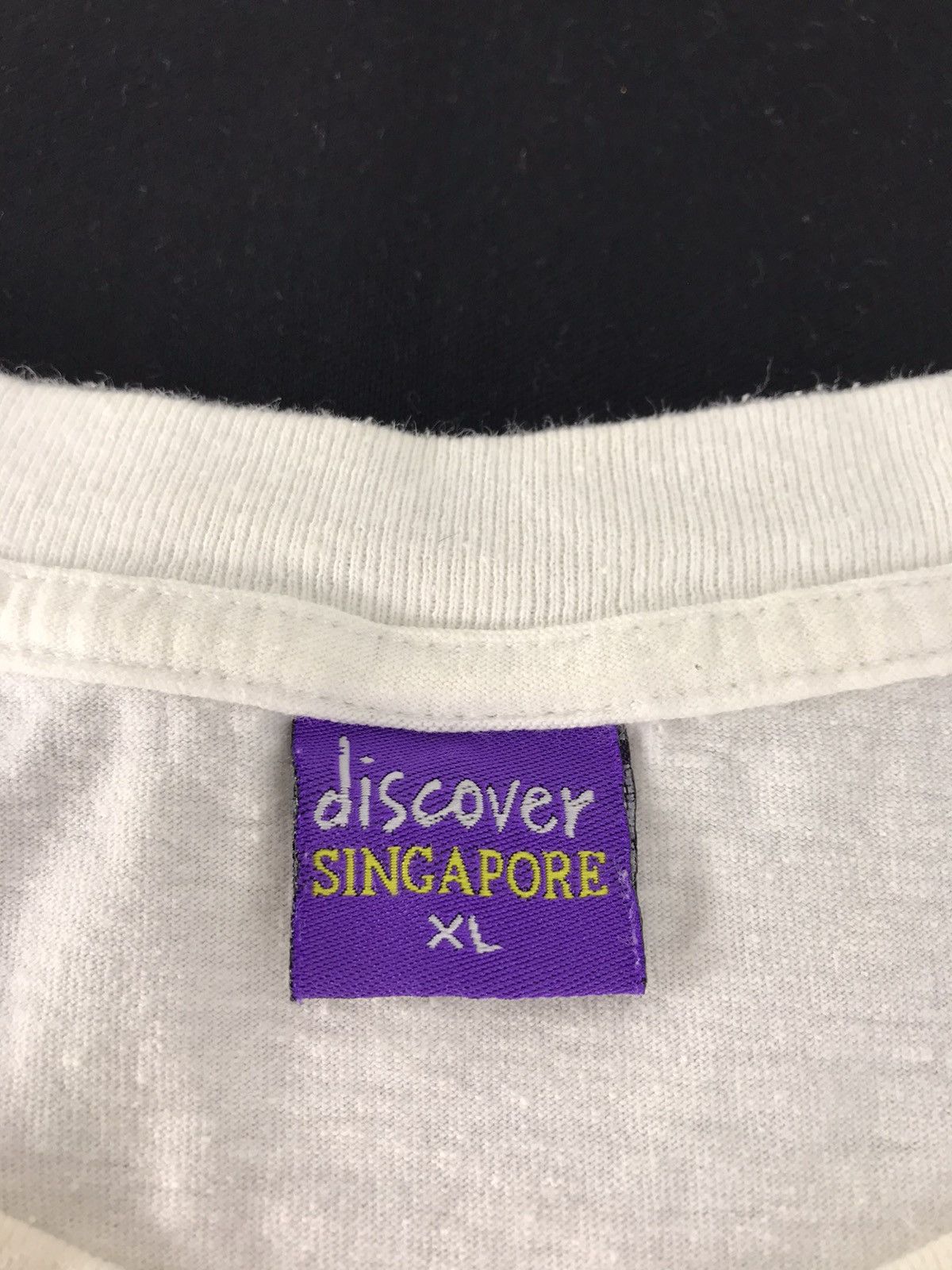 Vintage Discover Singapore City Merlin Souvenir Tee T-shirt Printed Size US XL / EU 56 / 4 - 3 Thumbnail