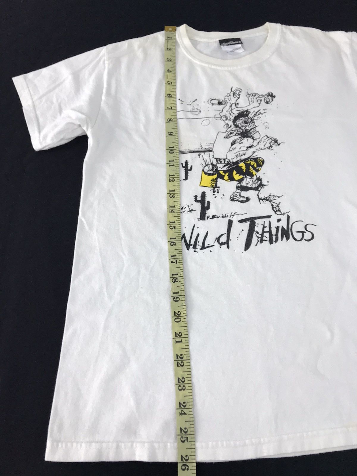 Vintage Wild Things Hiking Art Graphic Y2K Tee Size US S / EU 44-46 / 1 - 8 Thumbnail