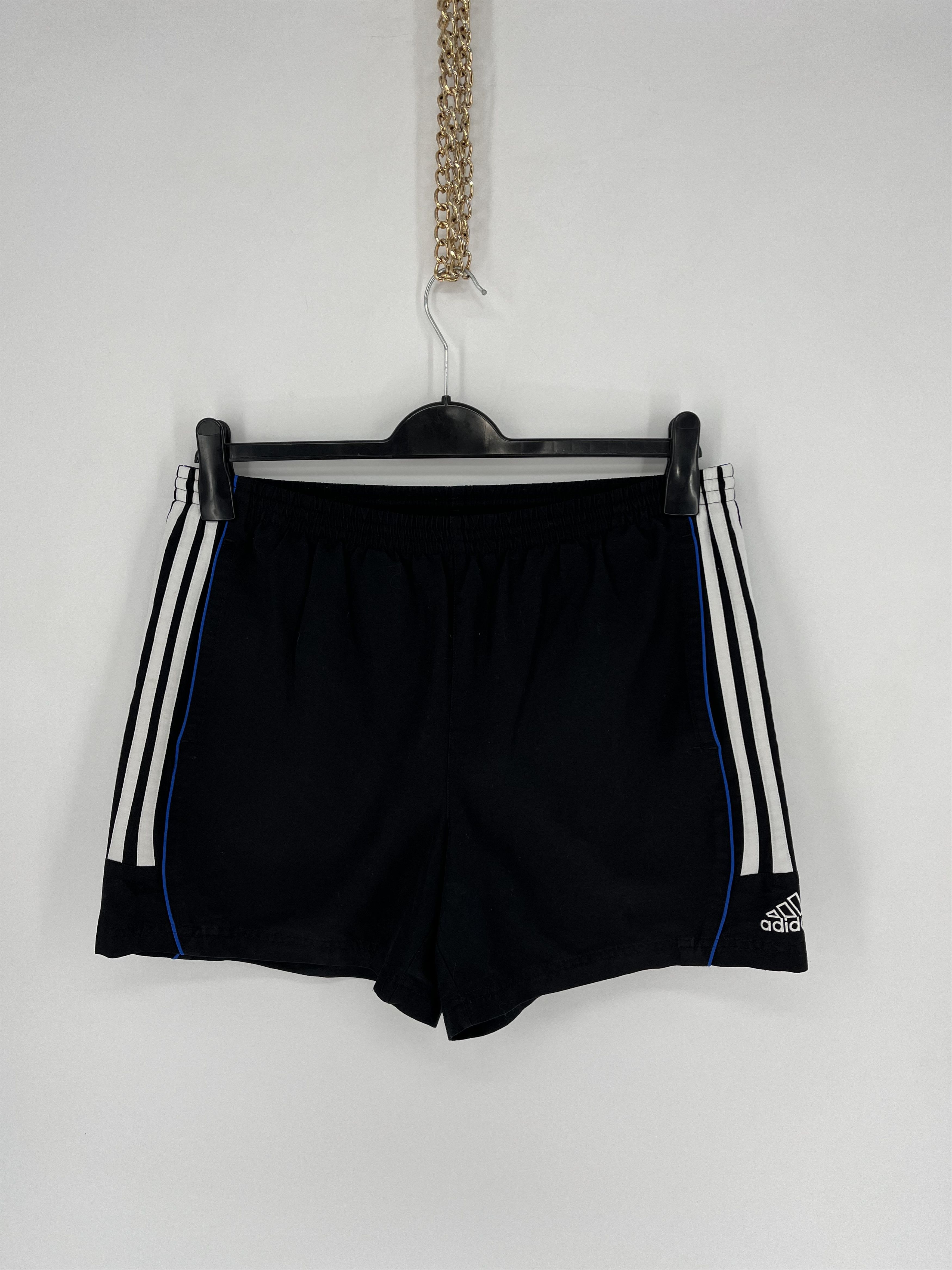Adidas Vintage Adidas shorts streetwear y2k style casual Size US 36 / EU 52 - 1 Thumbnail