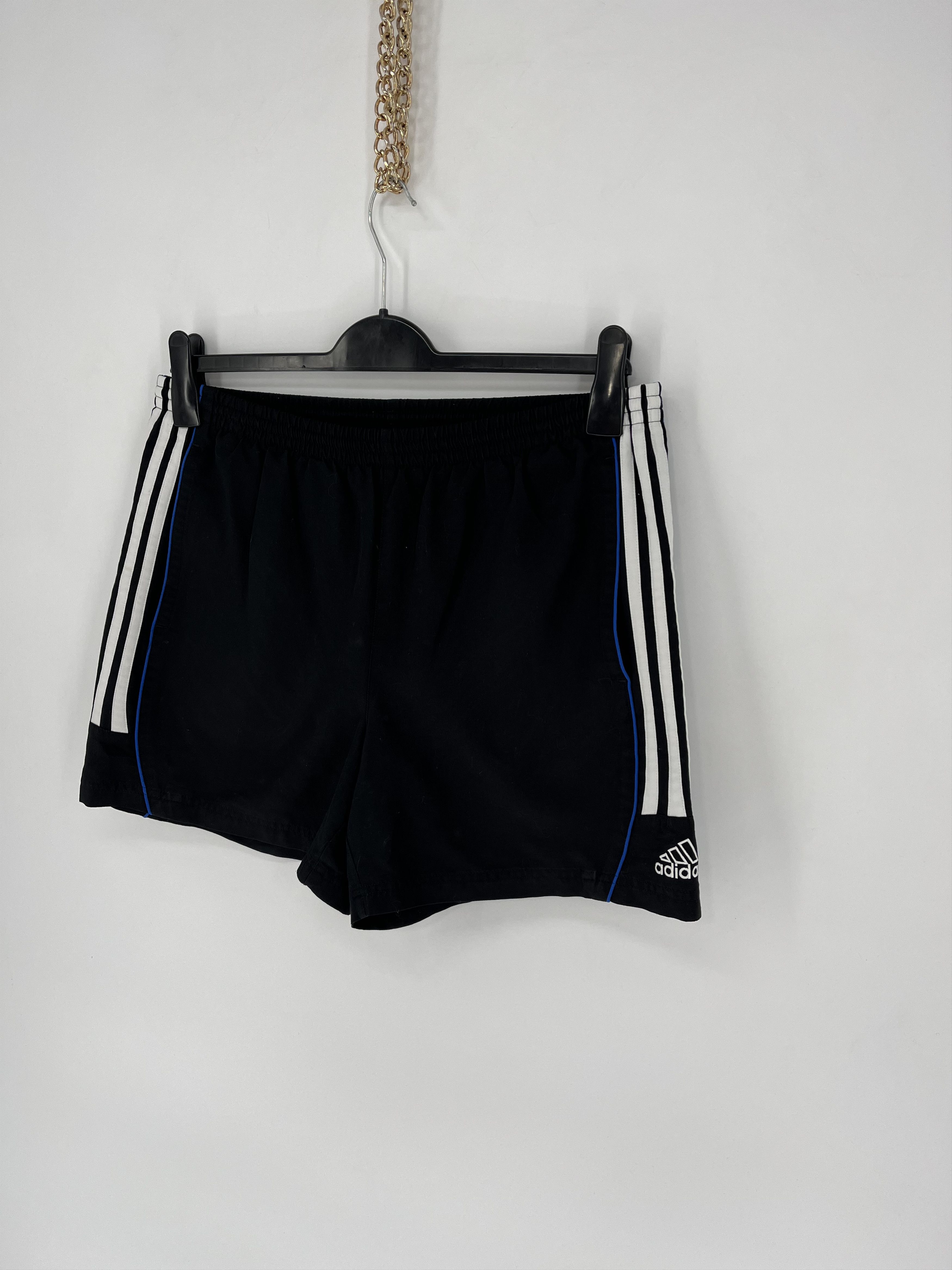 Adidas Vintage Adidas shorts streetwear y2k style casual Size US 36 / EU 52 - 3 Thumbnail