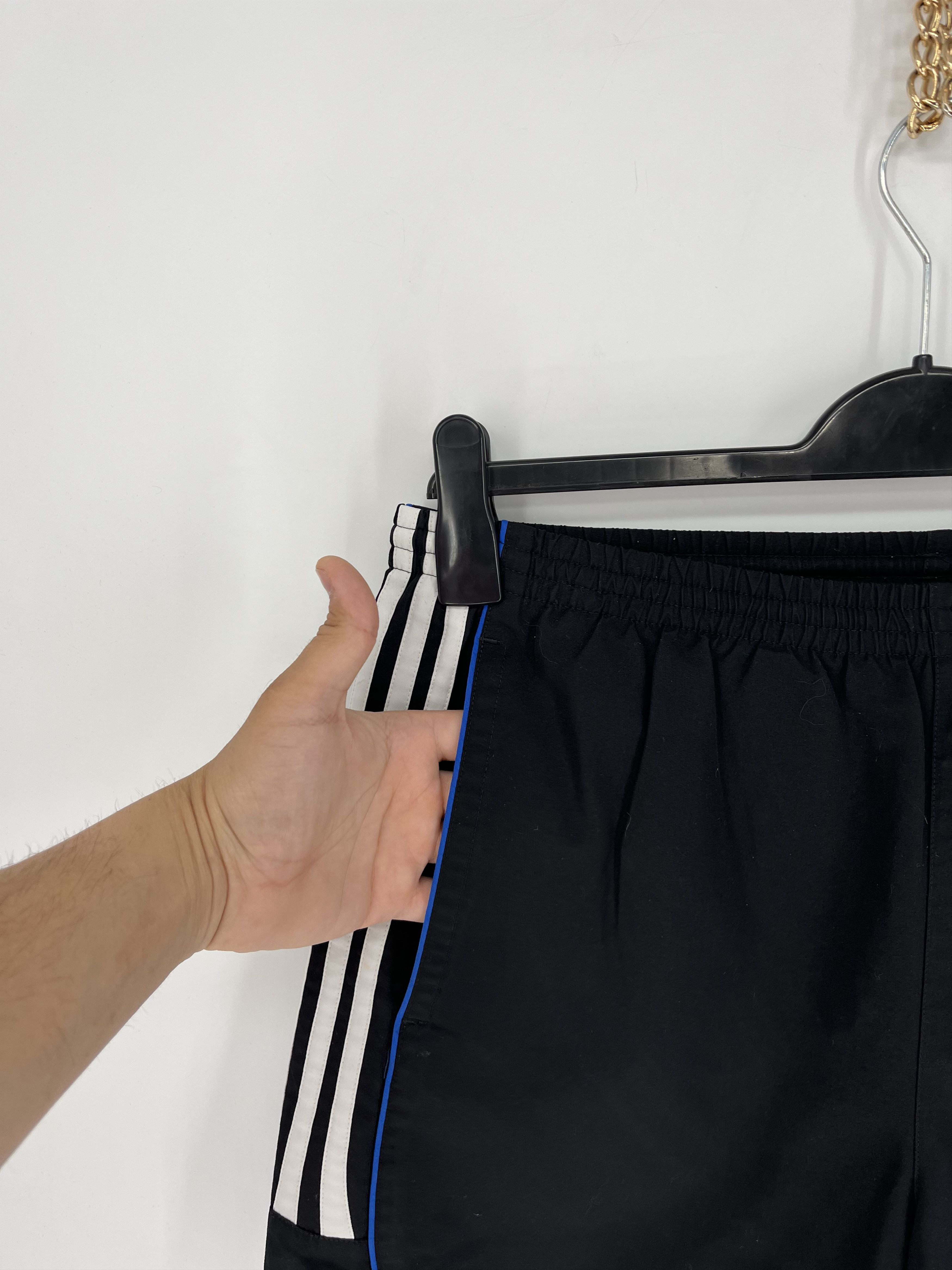 Adidas Vintage Adidas shorts streetwear y2k style casual Size US 36 / EU 52 - 4 Thumbnail