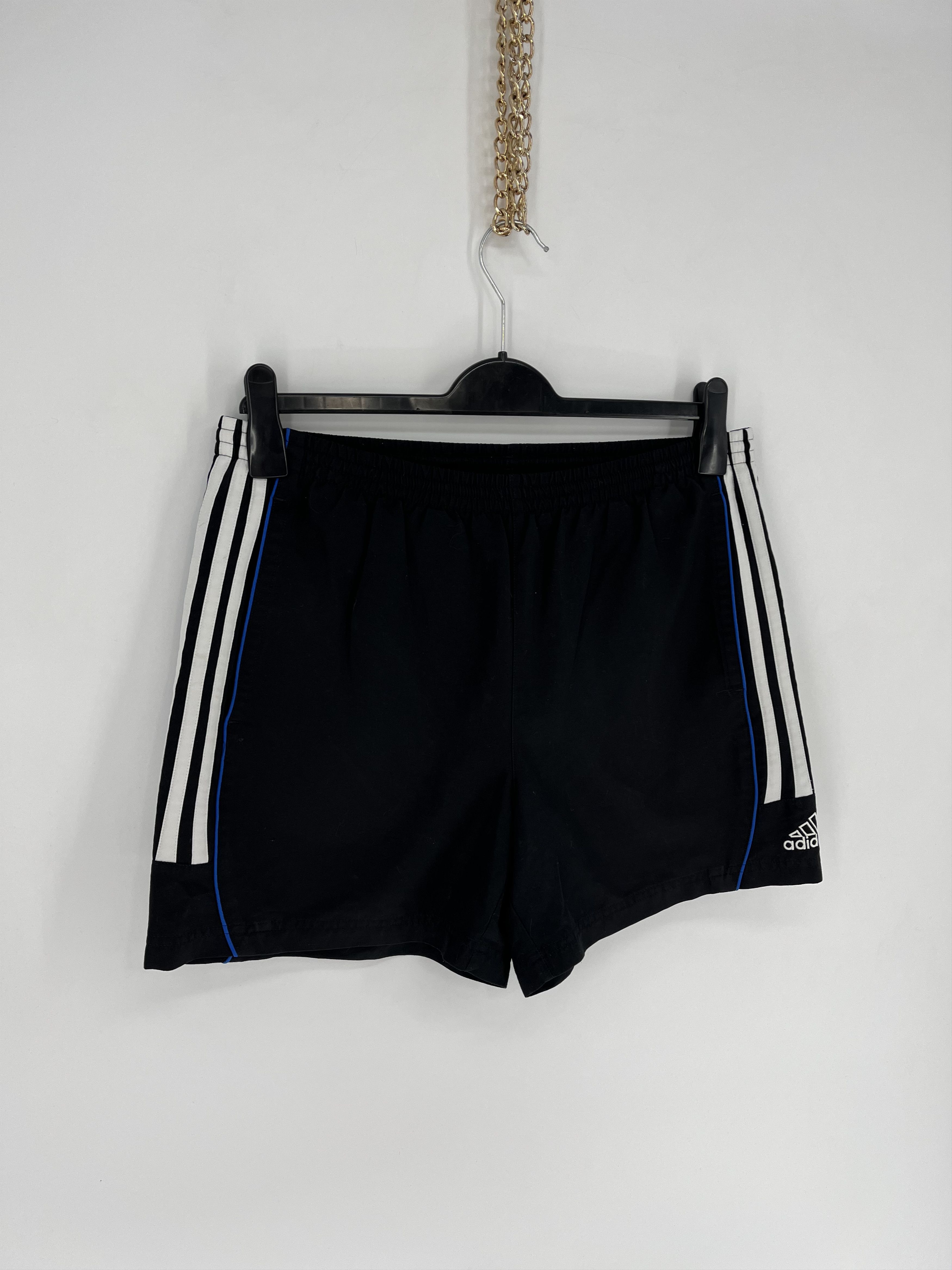 Adidas Vintage Adidas shorts streetwear y2k style casual Size US 36 / EU 52 - 2 Thumbnail