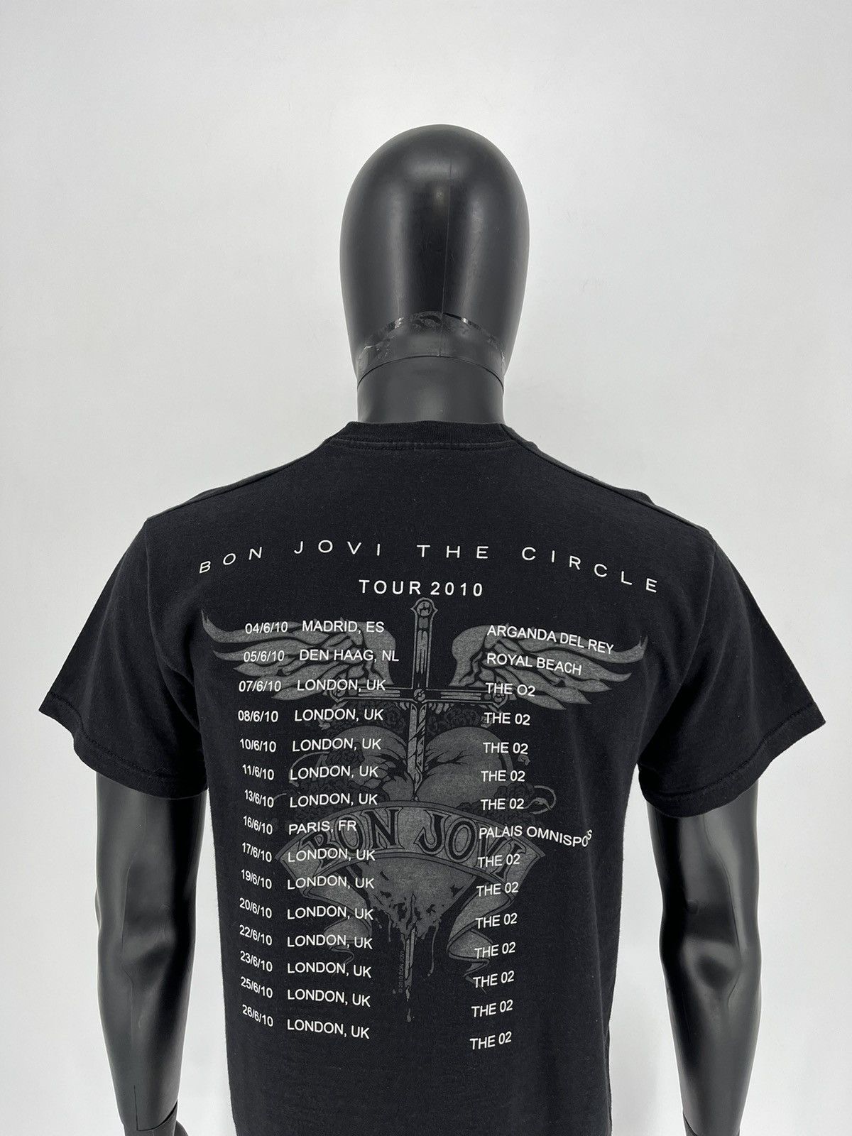 Band Tees 2010 Bon Jovi The Circle Tour Band Tee Size M Size US M / EU 48-50 / 2 - 8 Thumbnail