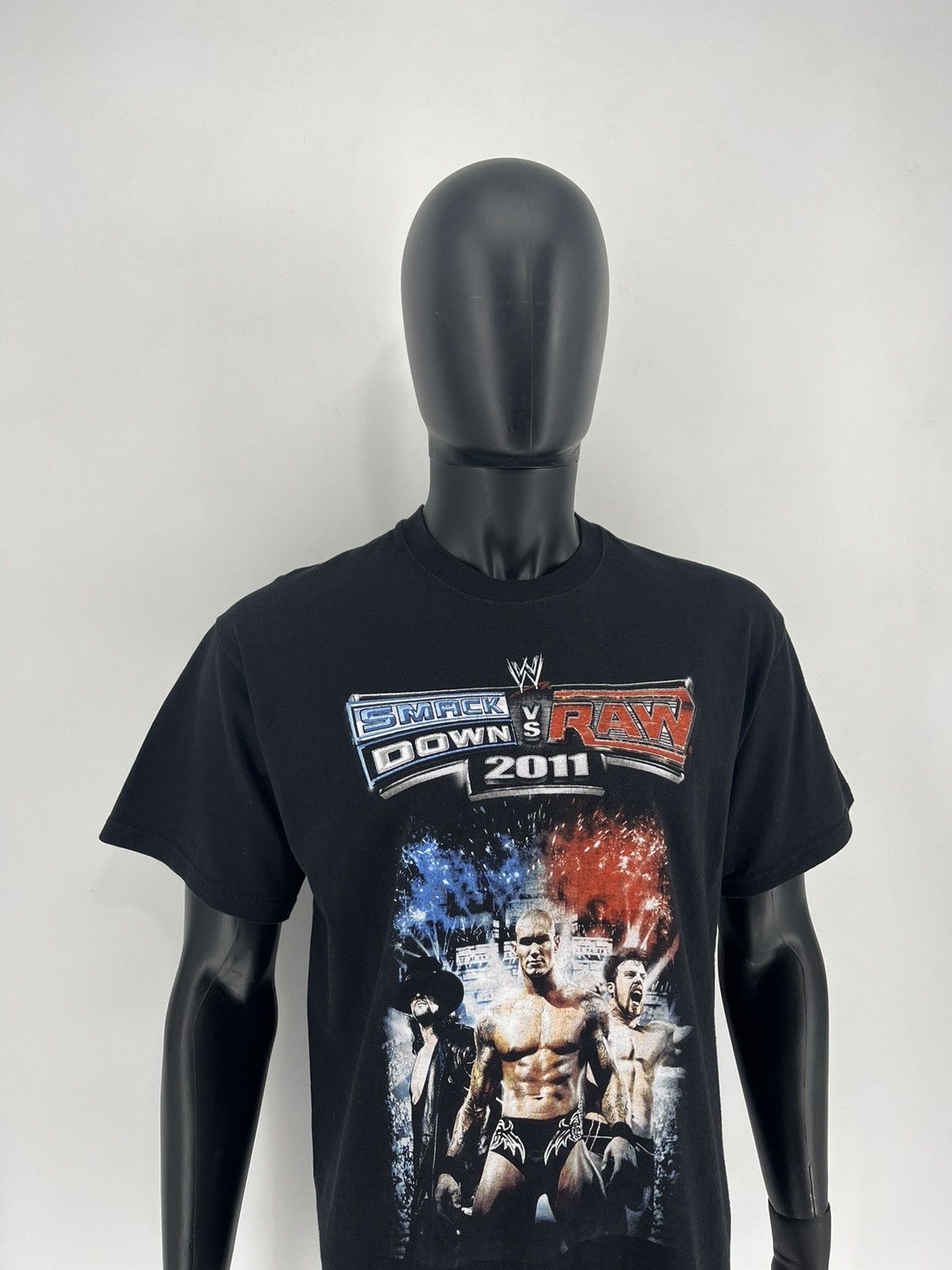 WWE 2011 Wrestlemania Raw Vs Smack Down Black T-Shirt Size US L / EU 52-54 / 3 - 3 Thumbnail
