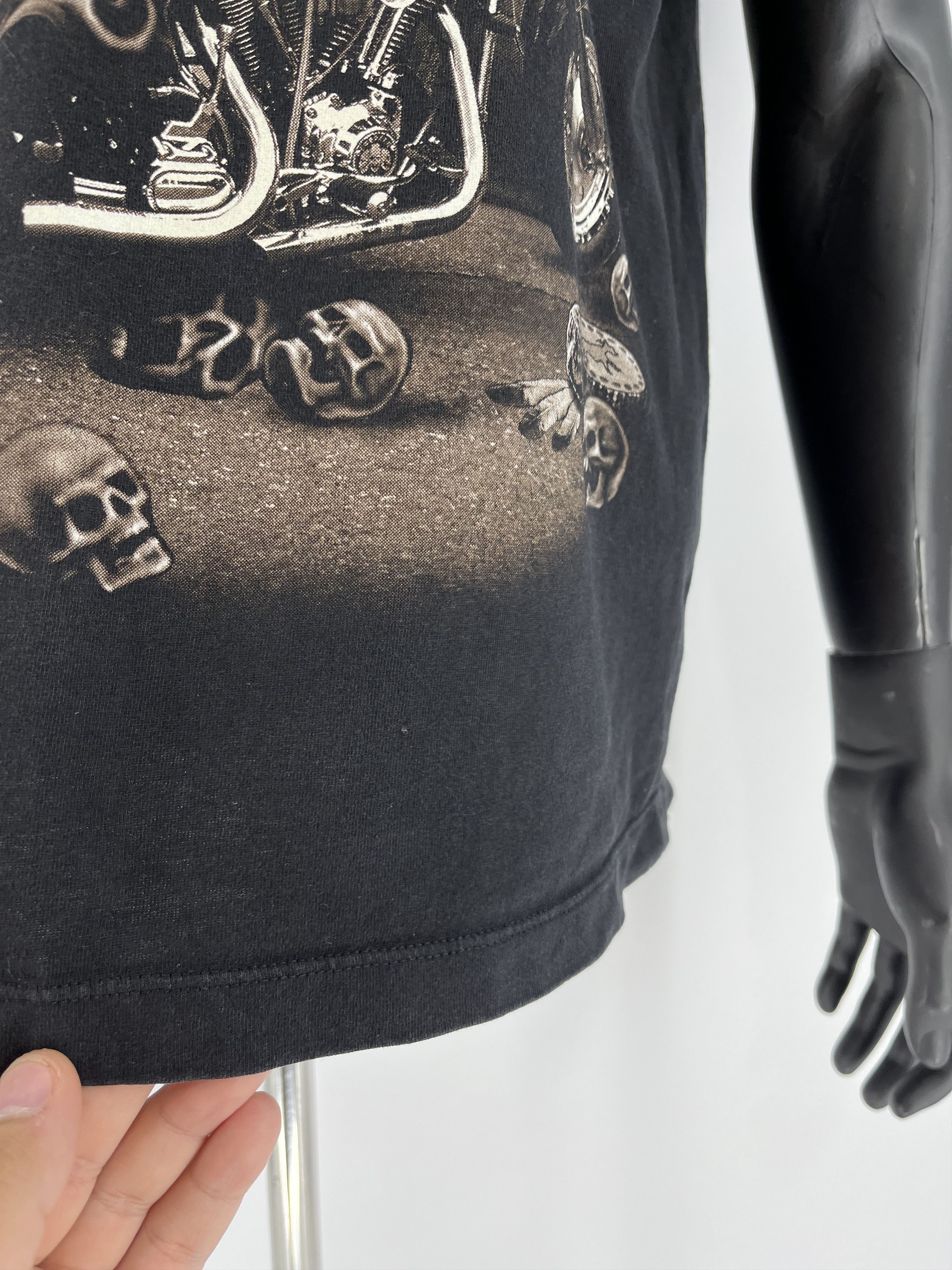Band Tees × Vintage Vintage Y2K Devil Skull Tee Horror Face Neon Print Band Rock Size US L / EU 52-54 / 3 - 8 Thumbnail