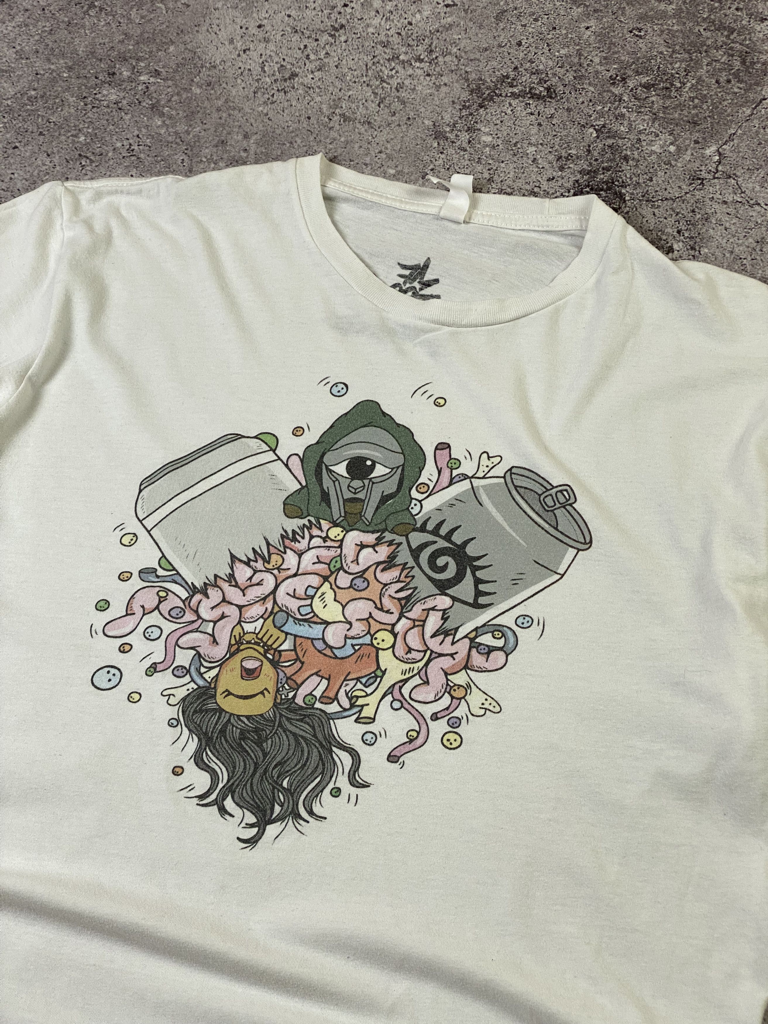MF Doom × Rap Tees × Vintage MF DOOM Graffity Mask T-Shirt Size US M / EU 48-50 / 2 - 3 Thumbnail