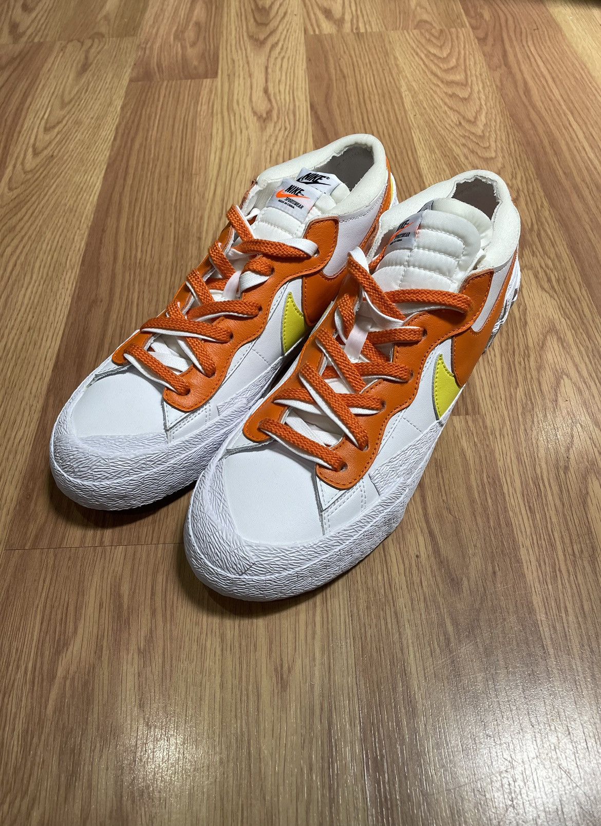 sacai nike red