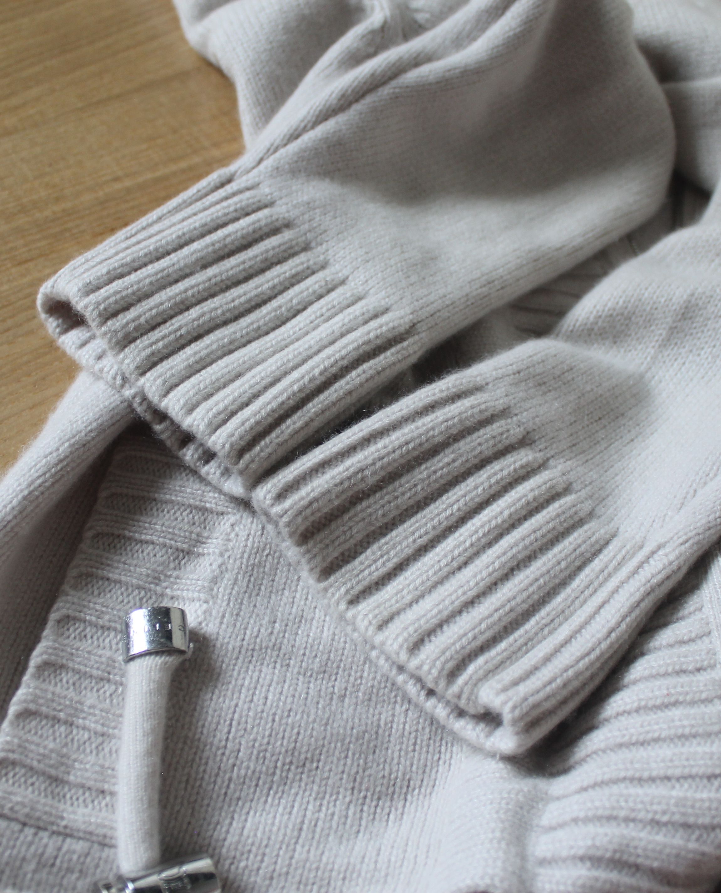Celine Celine Cashmere Cream Zip Hoodie Size L / US 10 / IT 46 - 11 Thumbnail