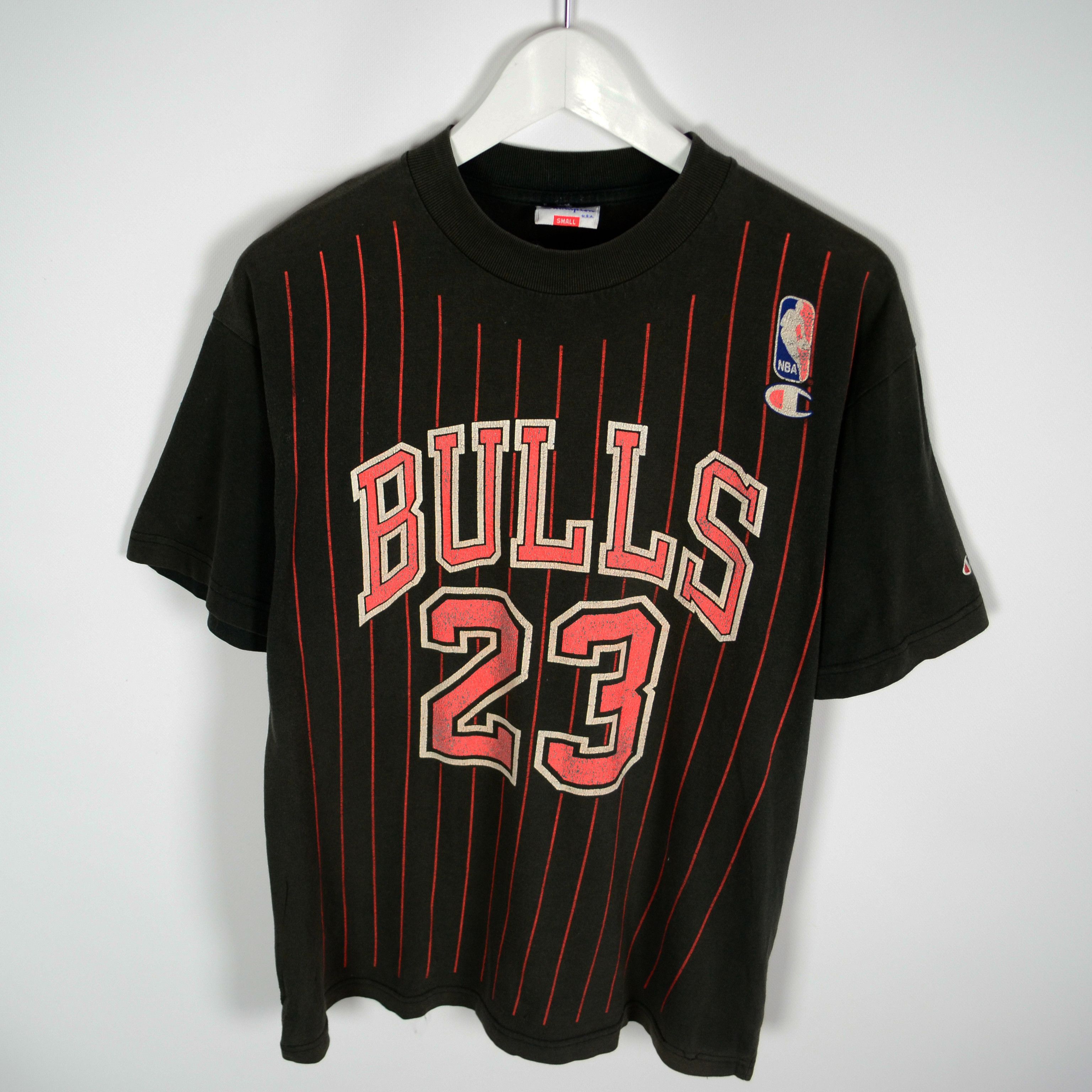 Champion × NBA Vintage Chicago bulls Jordan 23 Champion t shirt Size US S / EU 44-46 / 1 - 2 Thumbnail