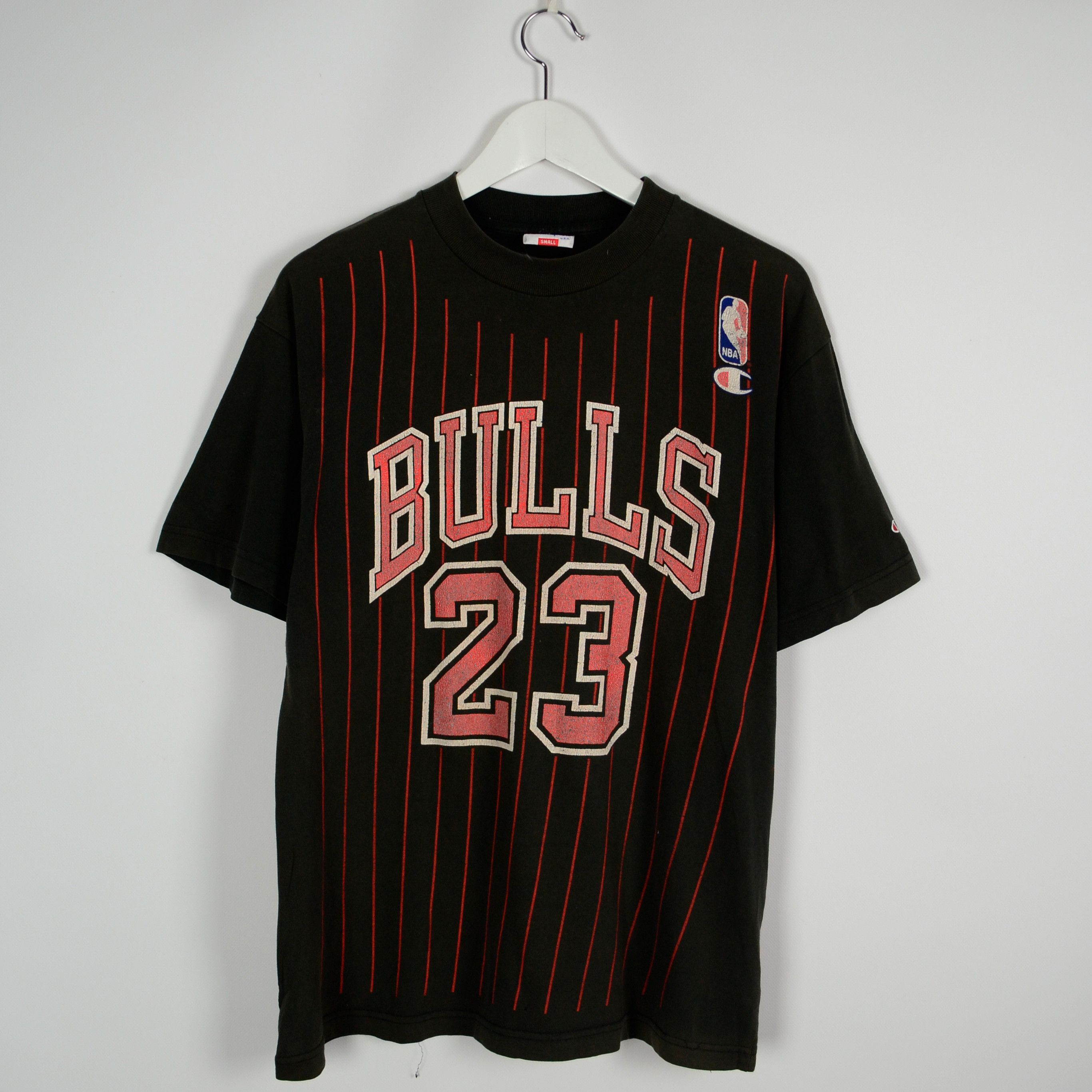 Champion × NBA Vintage Chicago bulls Jordan 23 Champion t shirt Size US S / EU 44-46 / 1 - 1 Thumbnail