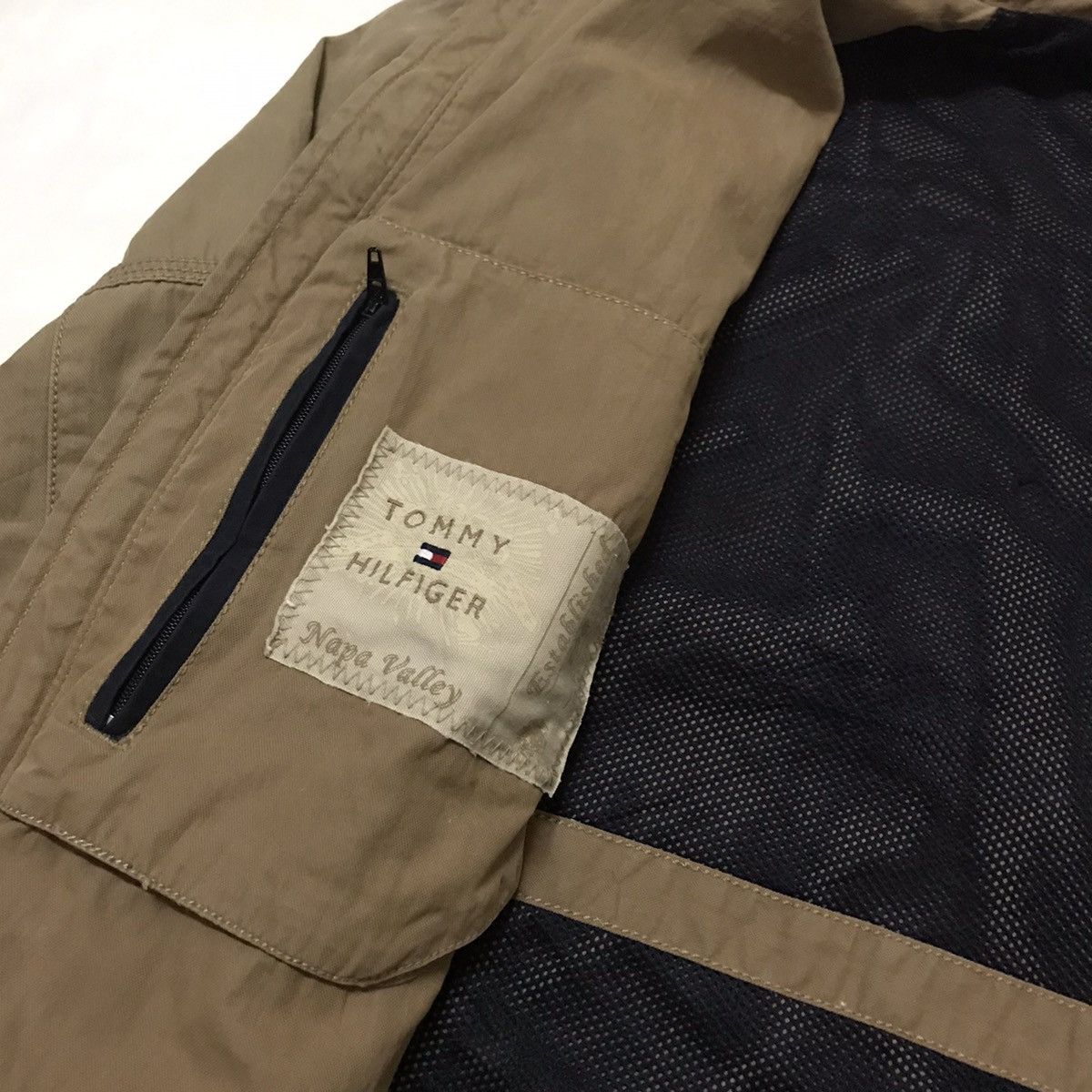 Tommy Hilfiger Vintage Tommy Hilfiger Jacket Size US M / EU 48-50 / 2 - 8 Thumbnail