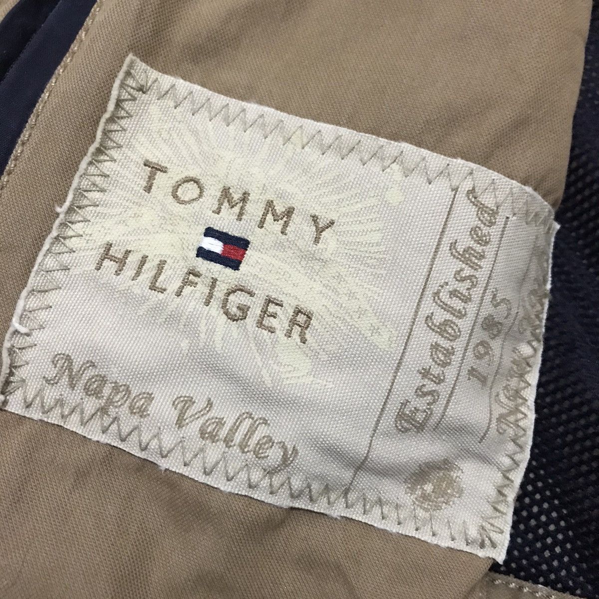 Tommy Hilfiger Vintage Tommy Hilfiger Jacket Size US M / EU 48-50 / 2 - 12 Thumbnail