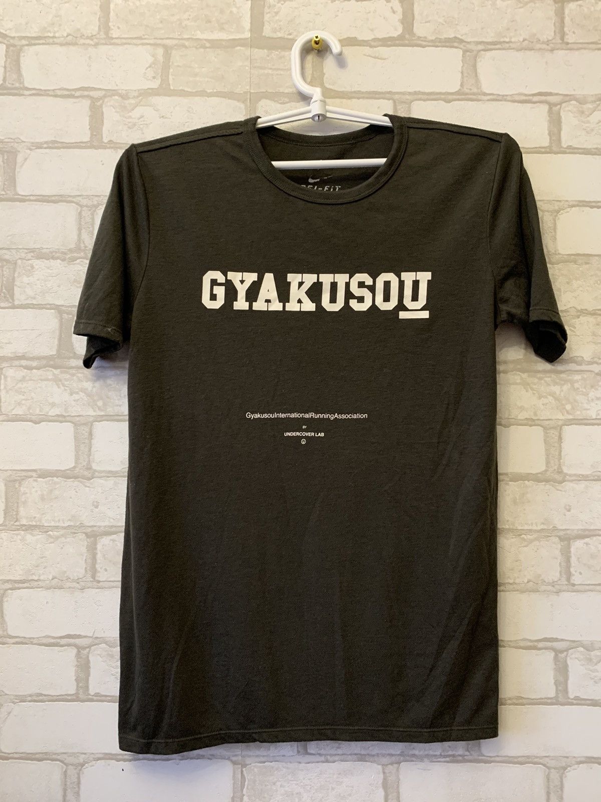 gyakusou nike shirt
