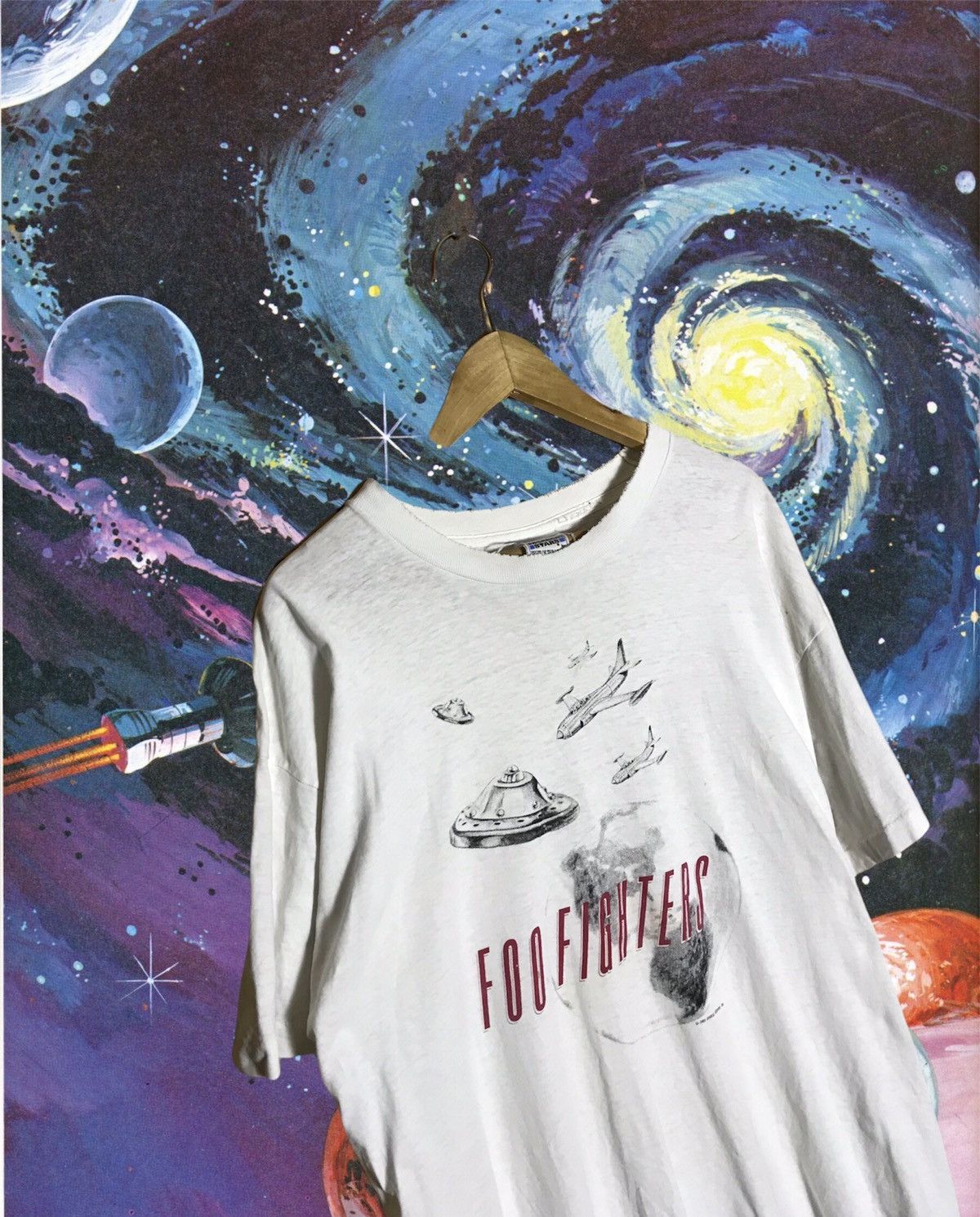 image of Band Tees x Rock T Shirt 1995 Vintage 90's Foo Fighters Single Stitch T-Shirt in White (Size XL)