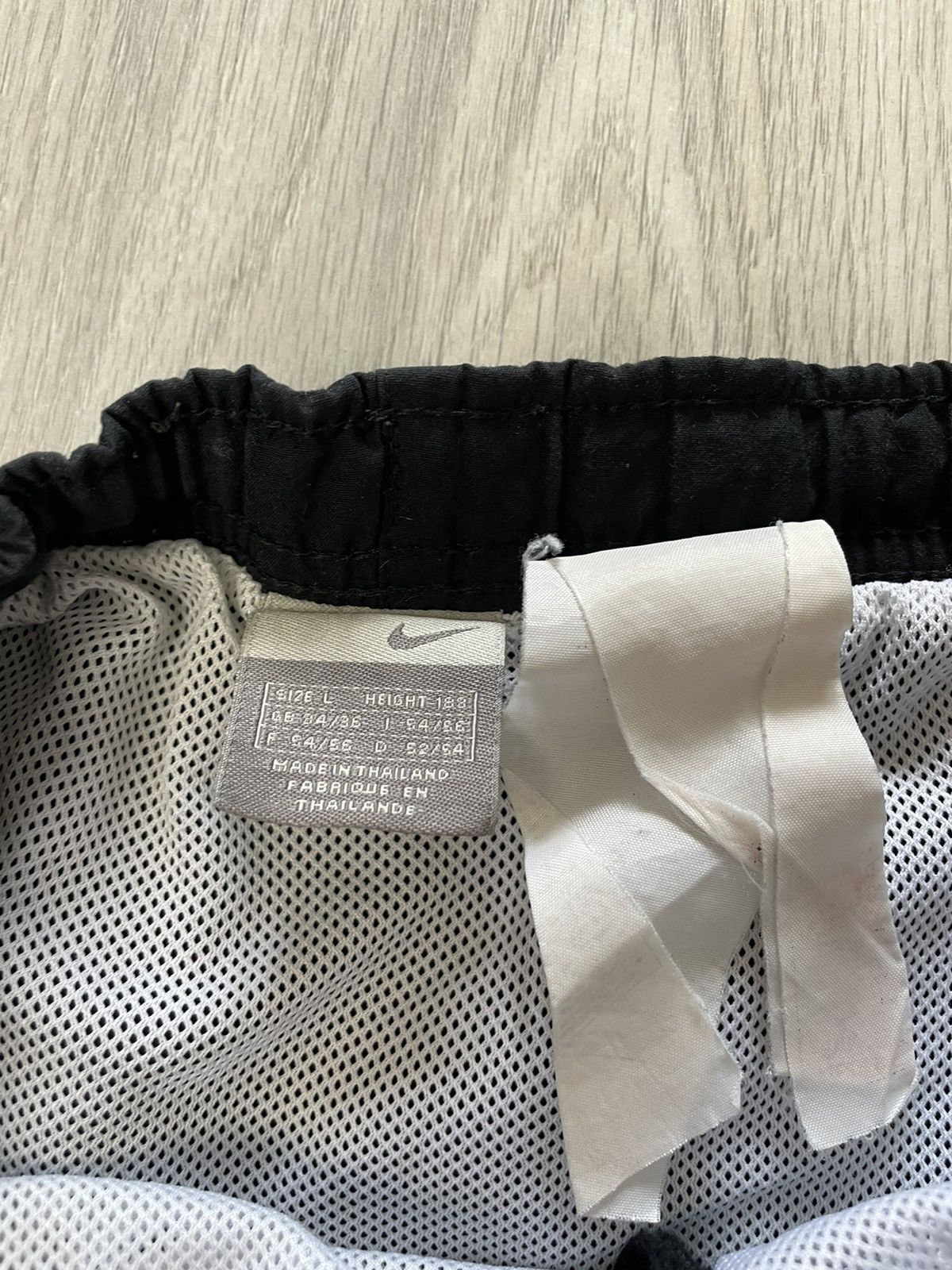 Nike × Vintage Vintage Nike Shorts With Swoosh Size US 36 / EU 52 - 4 Thumbnail