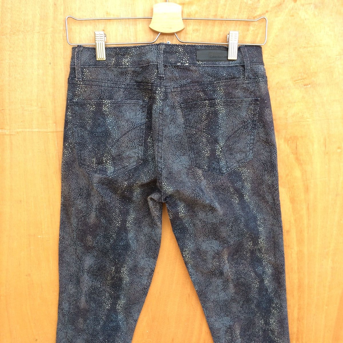 Calvin Klein CALVIN KLEIN Snakeskin stretchable jean Slim Fit W29x30 Size US 29 - 3 Thumbnail