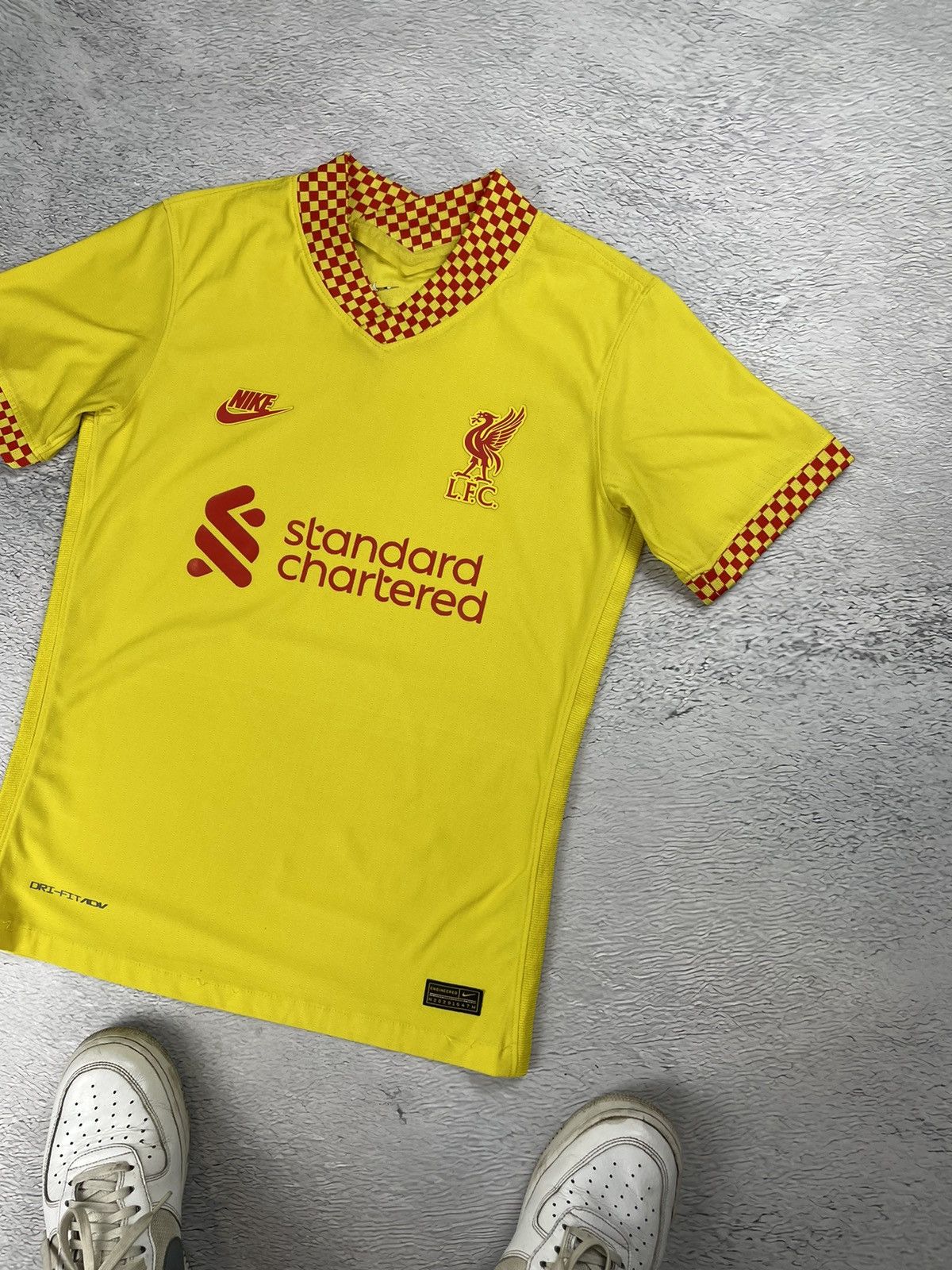 Nike Liverpool 2021/22 Nike Soccer Jersey y2k blokecore Size US S / EU 44-46 / 1 - 2 Thumbnail