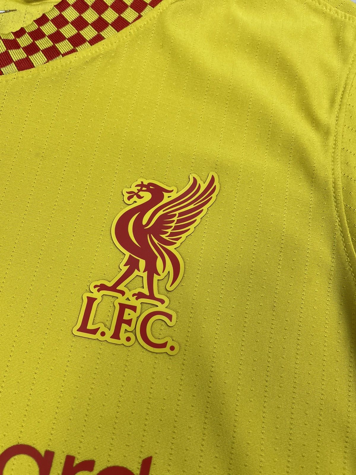 Nike Liverpool 2021/22 Nike Soccer Jersey y2k blokecore Size US S / EU 44-46 / 1 - 7 Thumbnail