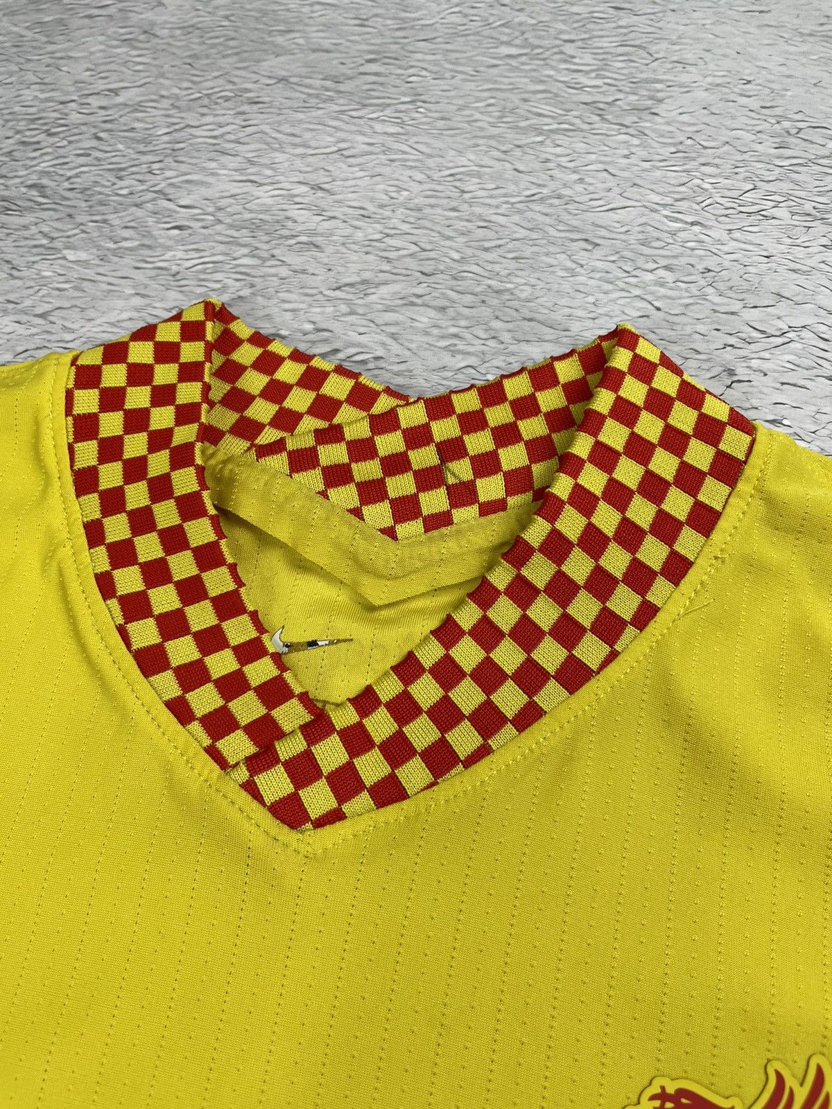 Nike Liverpool 2021/22 Nike Soccer Jersey y2k blokecore Size US S / EU 44-46 / 1 - 9 Thumbnail
