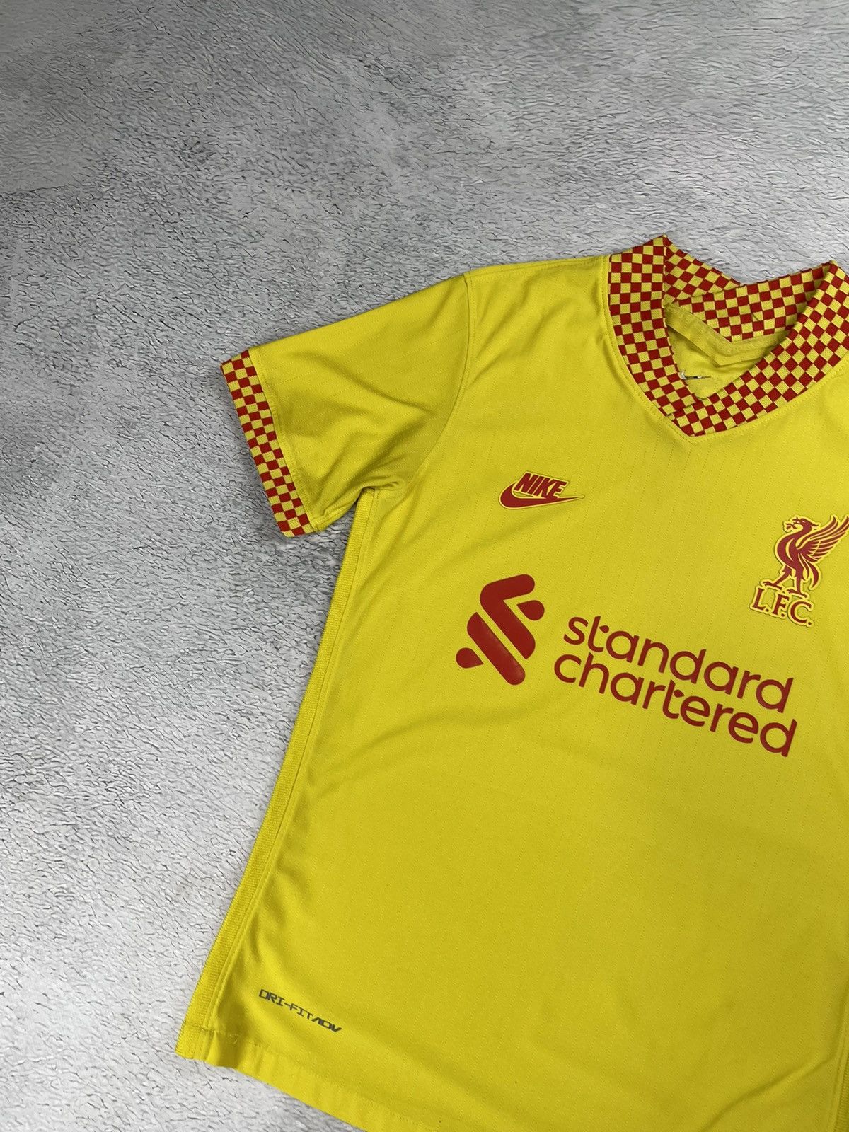 Nike Liverpool 2021/22 Nike Soccer Jersey y2k blokecore Size US S / EU 44-46 / 1 - 3 Thumbnail
