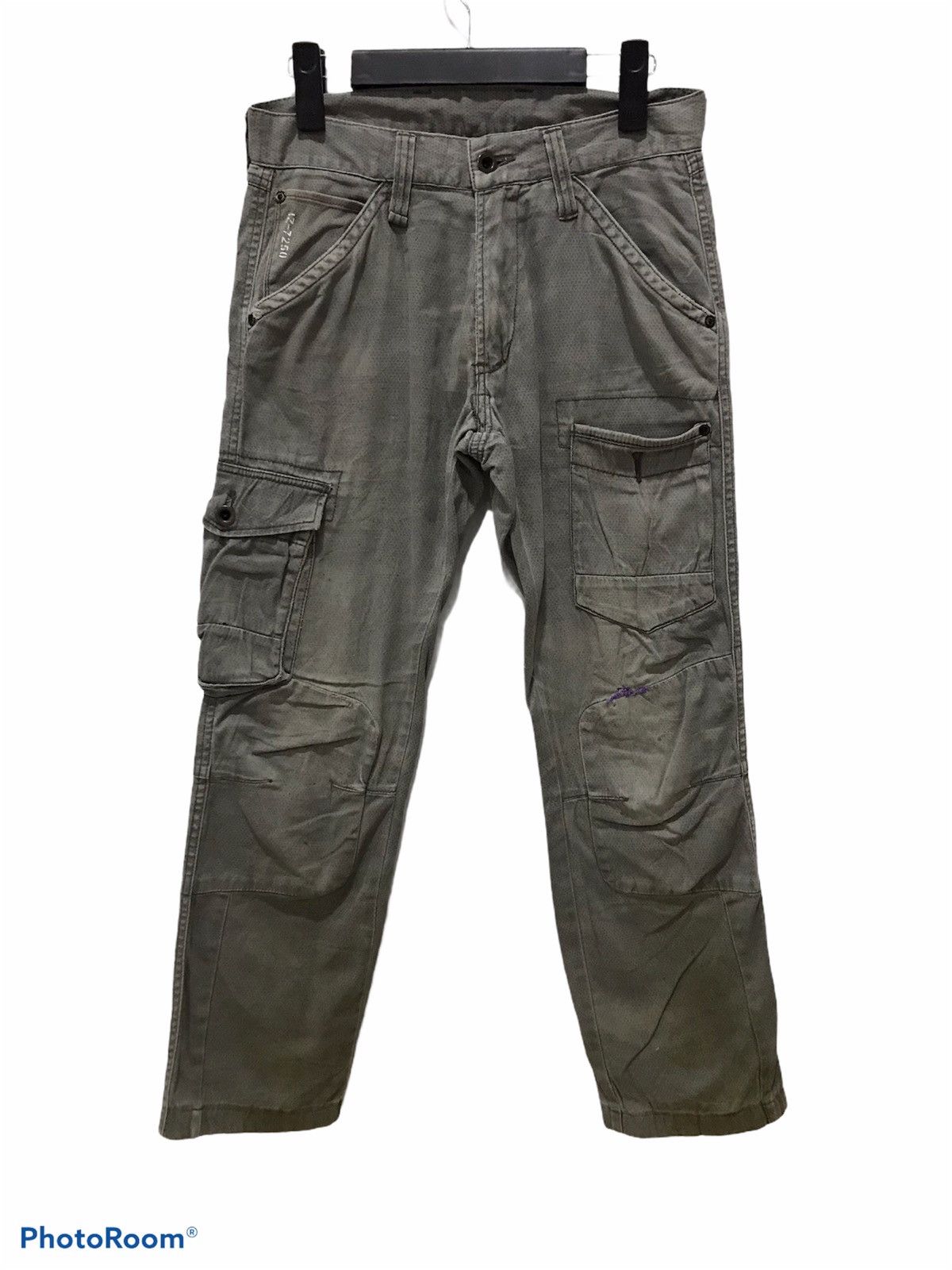 Japanese Brand Vtg IZ7250 Distressed Cargo Multipocket Tactical Size US 28 / EU 44 - 1 Thumbnail