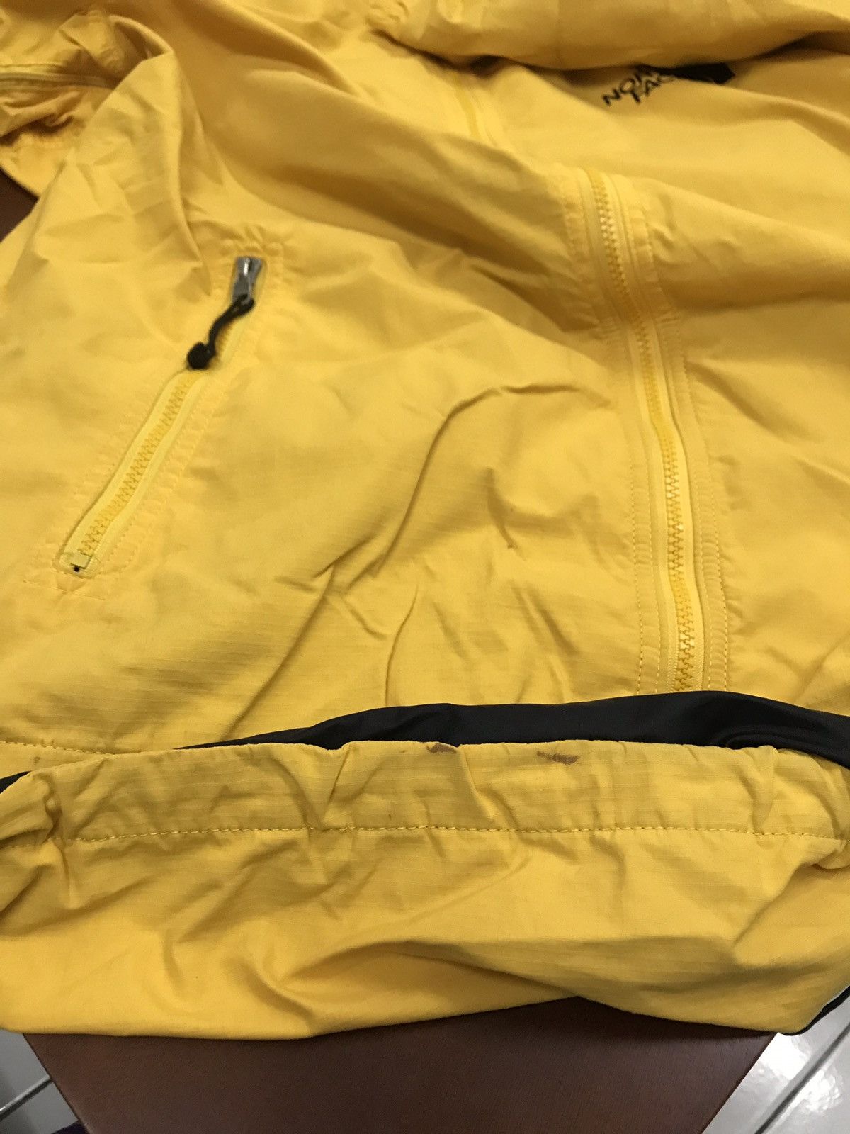 The North Face The North Face Yellow Jacket TNF Streetwear Hip Hop Fashion Size US L / EU 52-54 / 3 - 14 Thumbnail