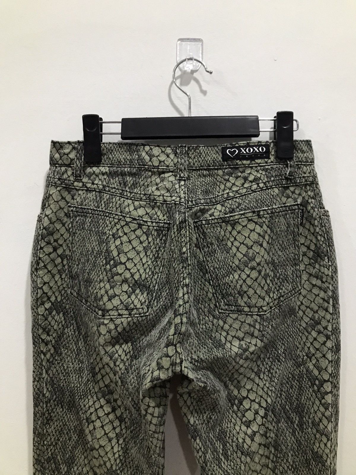 XOXO Xoxo snakes skin denim bootcut jeans Size US 28 / EU 44 - 14 Thumbnail