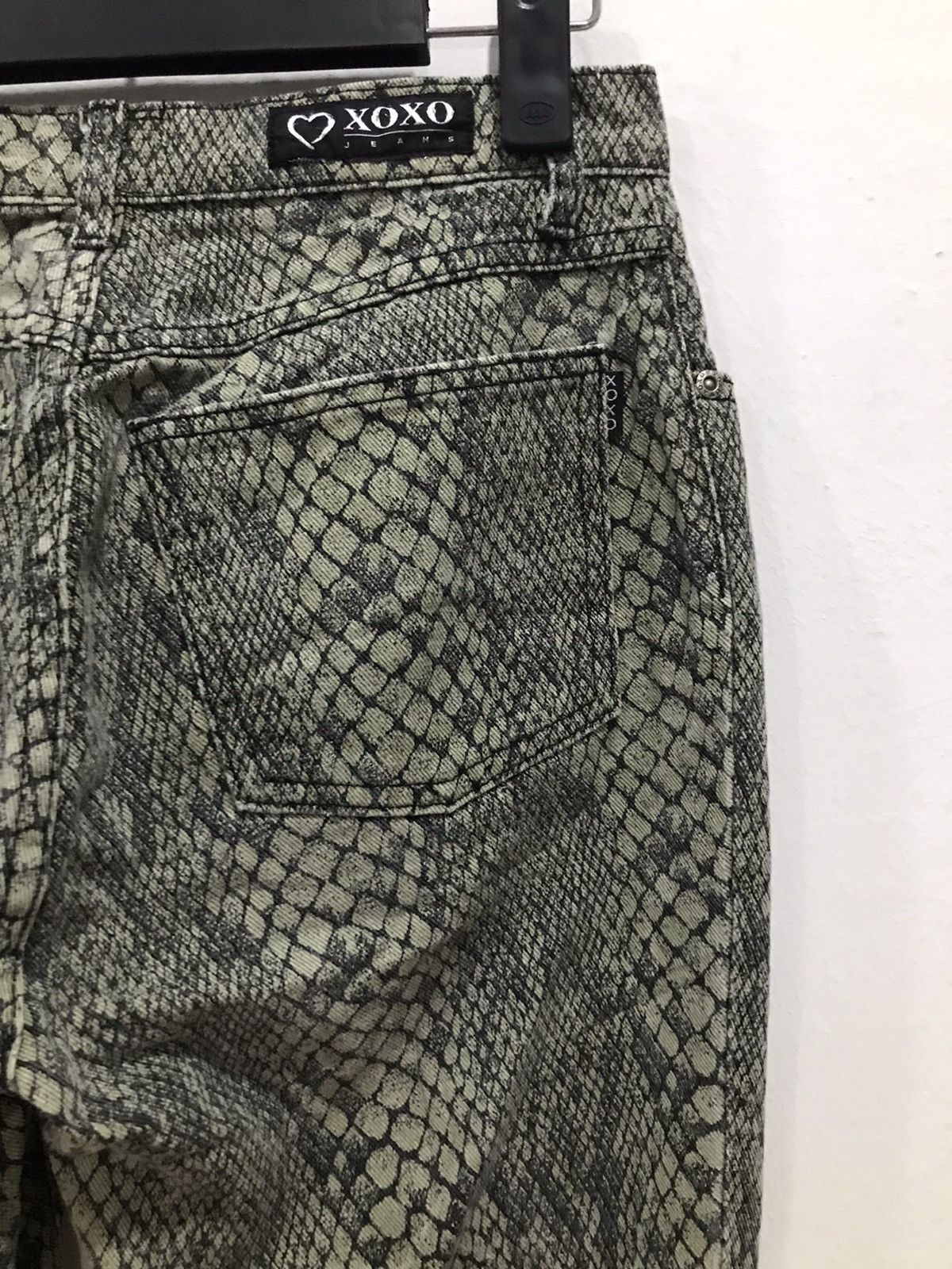 XOXO Xoxo snakes skin denim bootcut jeans Size US 28 / EU 44 - 15 Thumbnail