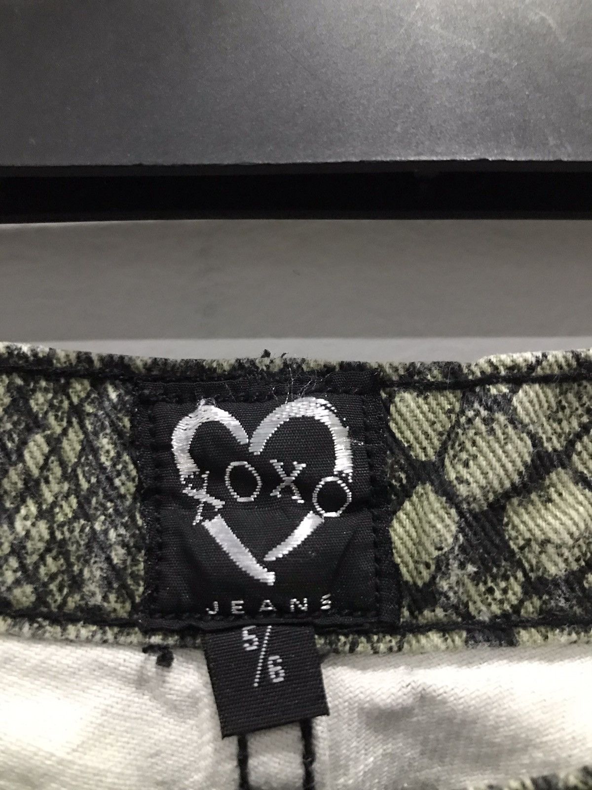 XOXO Xoxo snakes skin denim bootcut jeans Size US 28 / EU 44 - 9 Thumbnail