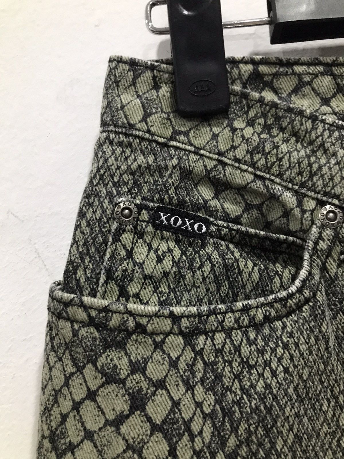 XOXO Xoxo snakes skin denim bootcut jeans Size US 28 / EU 44 - 8 Thumbnail