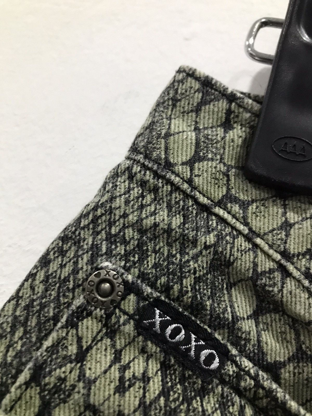 XOXO Xoxo snakes skin denim bootcut jeans Size US 28 / EU 44 - 12 Thumbnail
