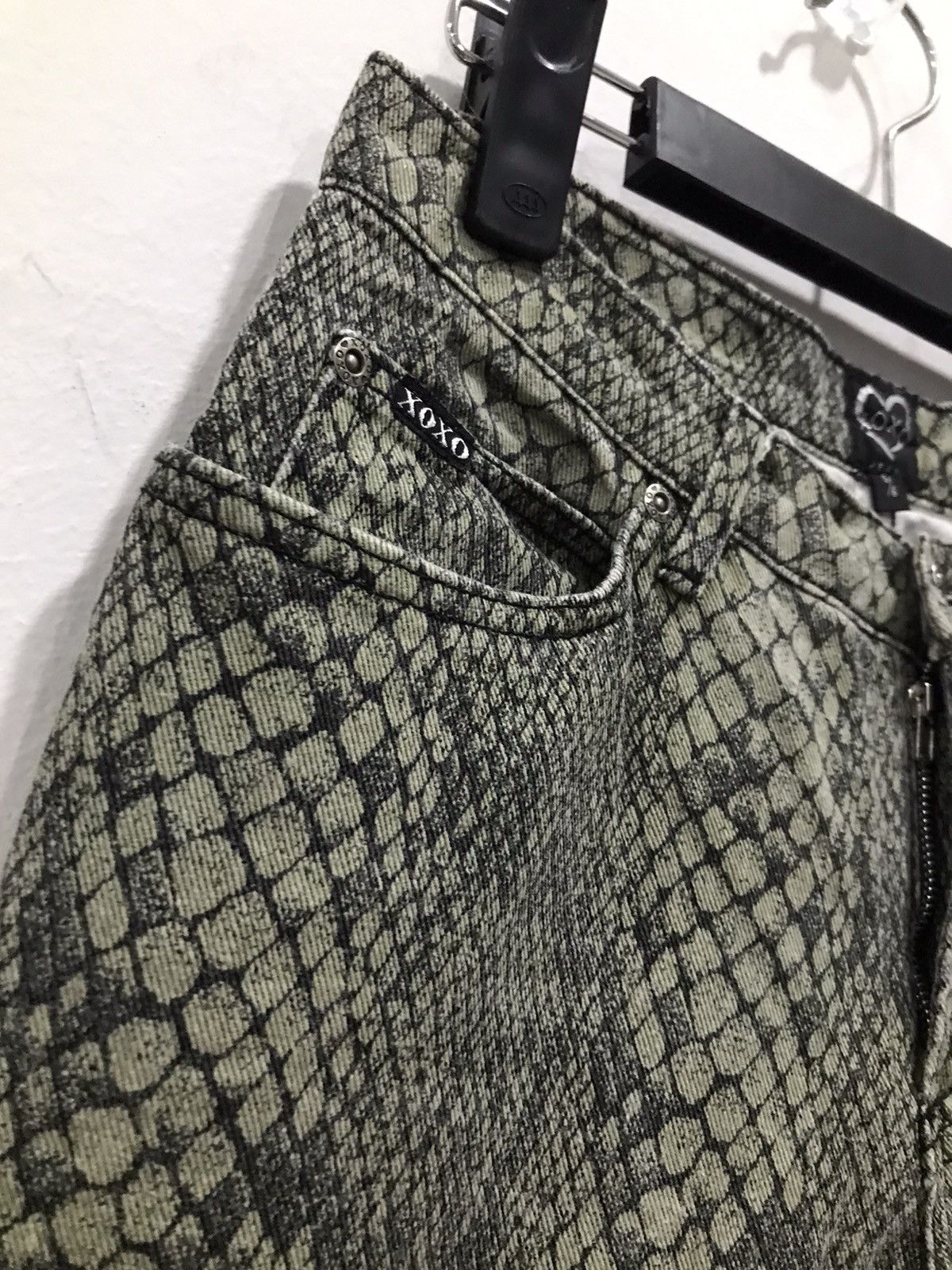XOXO Xoxo snakes skin denim bootcut jeans Size US 28 / EU 44 - 7 Thumbnail