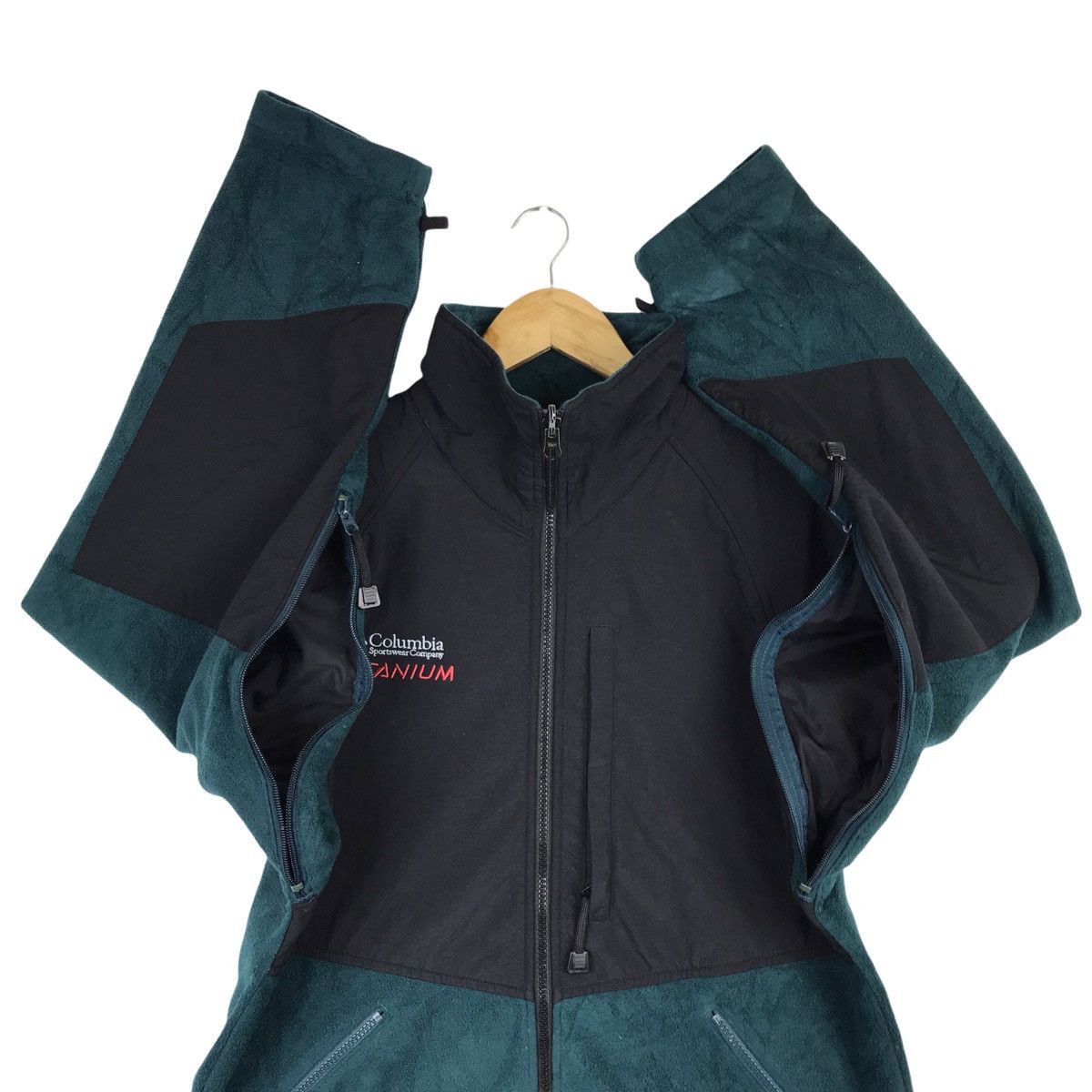 Columbia Vintage Columbia Sportswear Titanium Zip Up Fleece Jacket Size US M / EU 48-50 / 2 - 5 Thumbnail