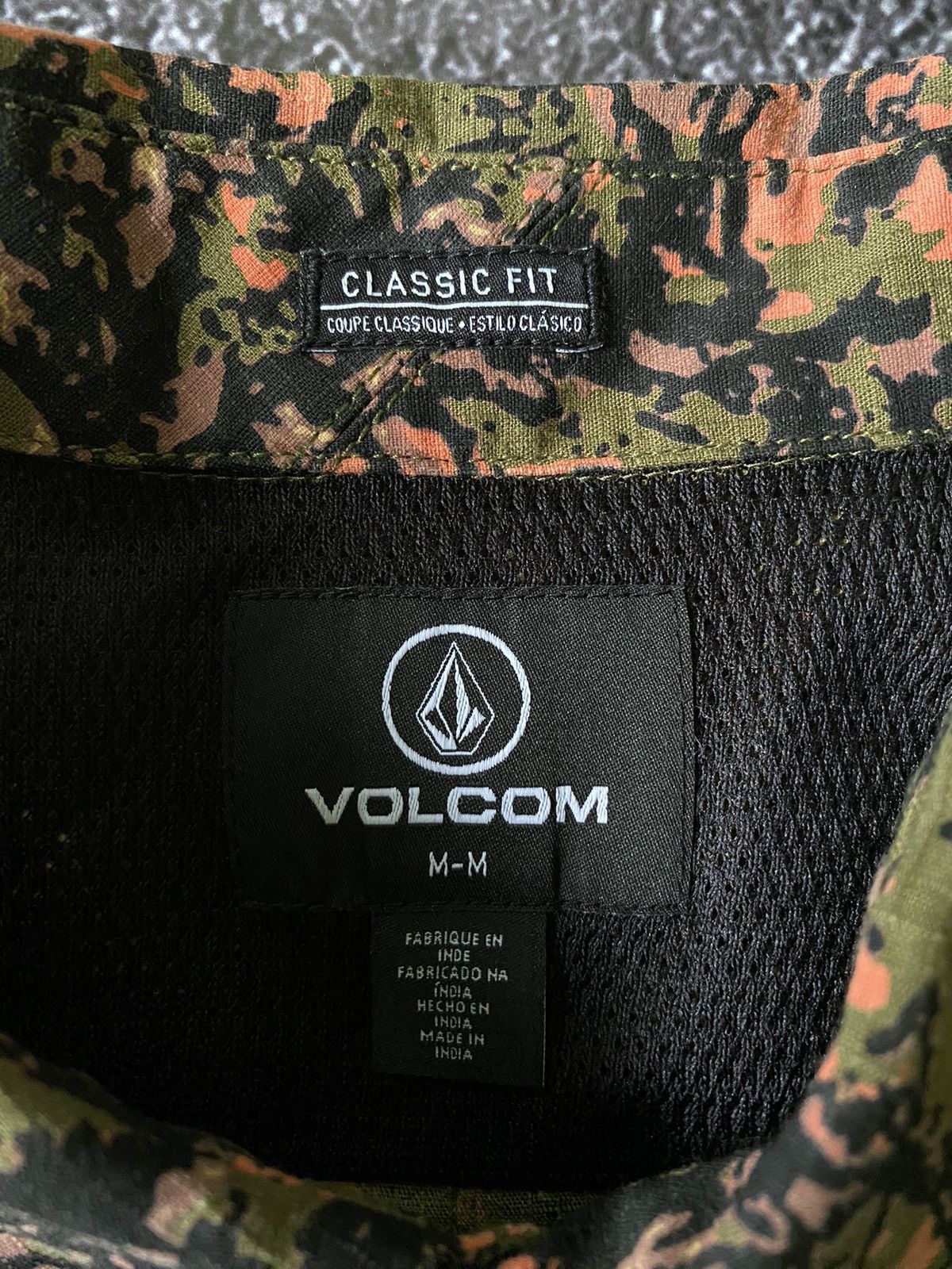 Volcom Volcom Camo Button Up Shirt Short Sleeve Classic Fit Size M Size US M / EU 48-50 / 2 - 7 Thumbnail