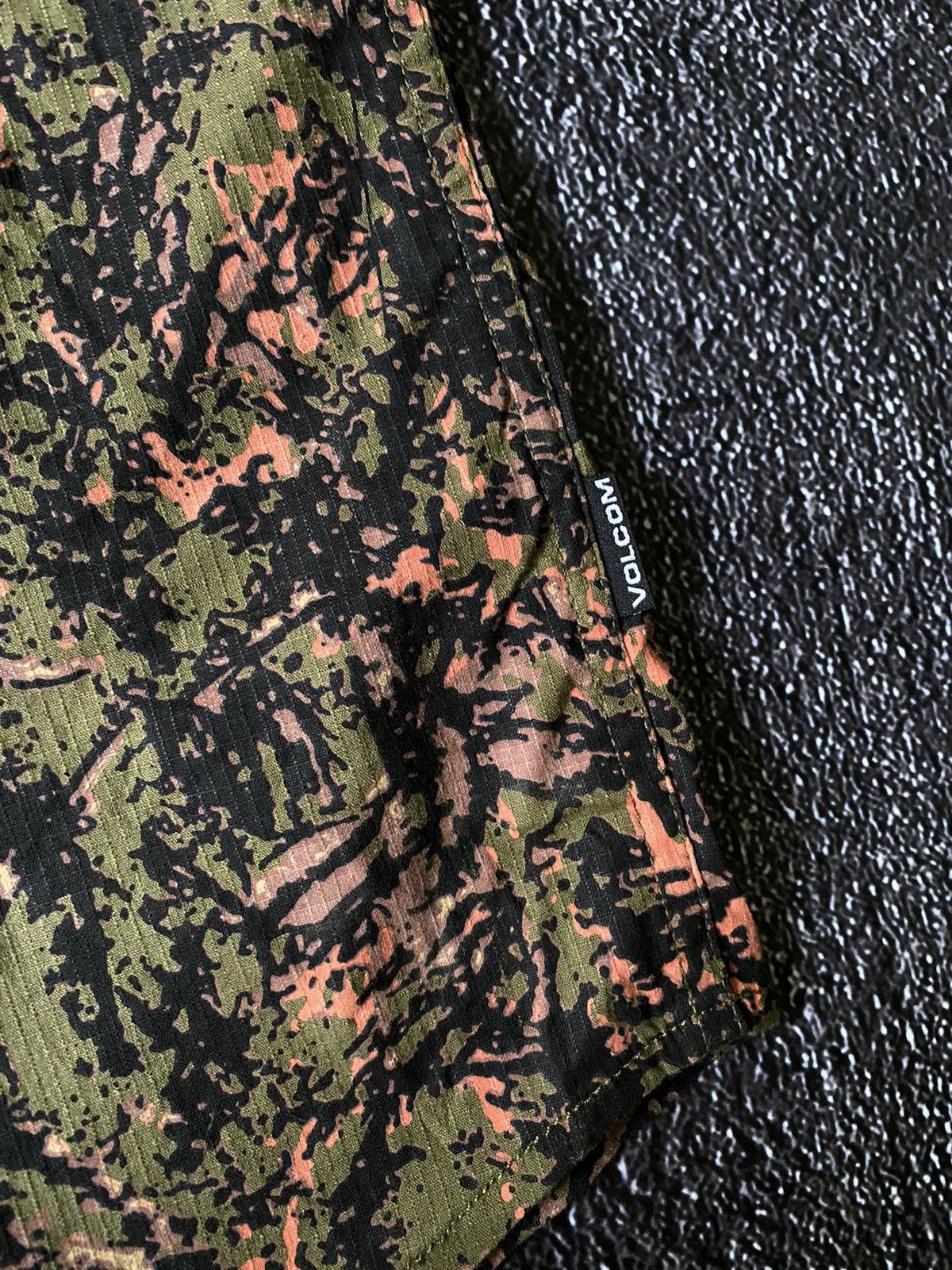 Volcom Volcom Camo Button Up Shirt Short Sleeve Classic Fit Size M Size US M / EU 48-50 / 2 - 6 Thumbnail
