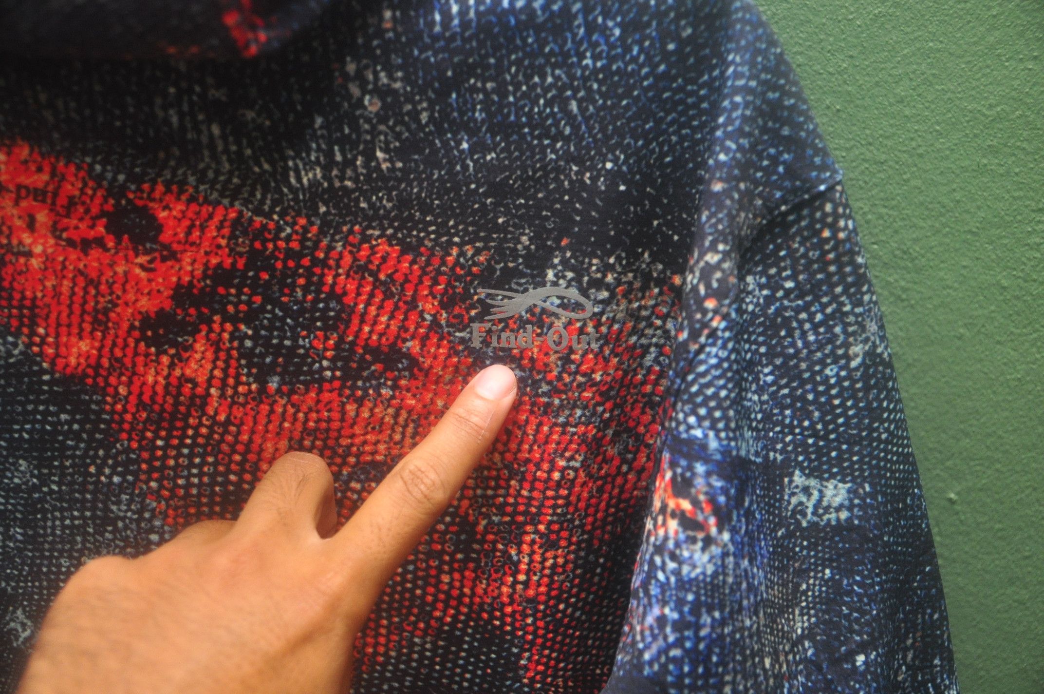 Designer × Japanese Brand Vintage Find Out Multicolour Travis Scott Fashion Style Size US L / EU 52-54 / 3 - 7 Thumbnail