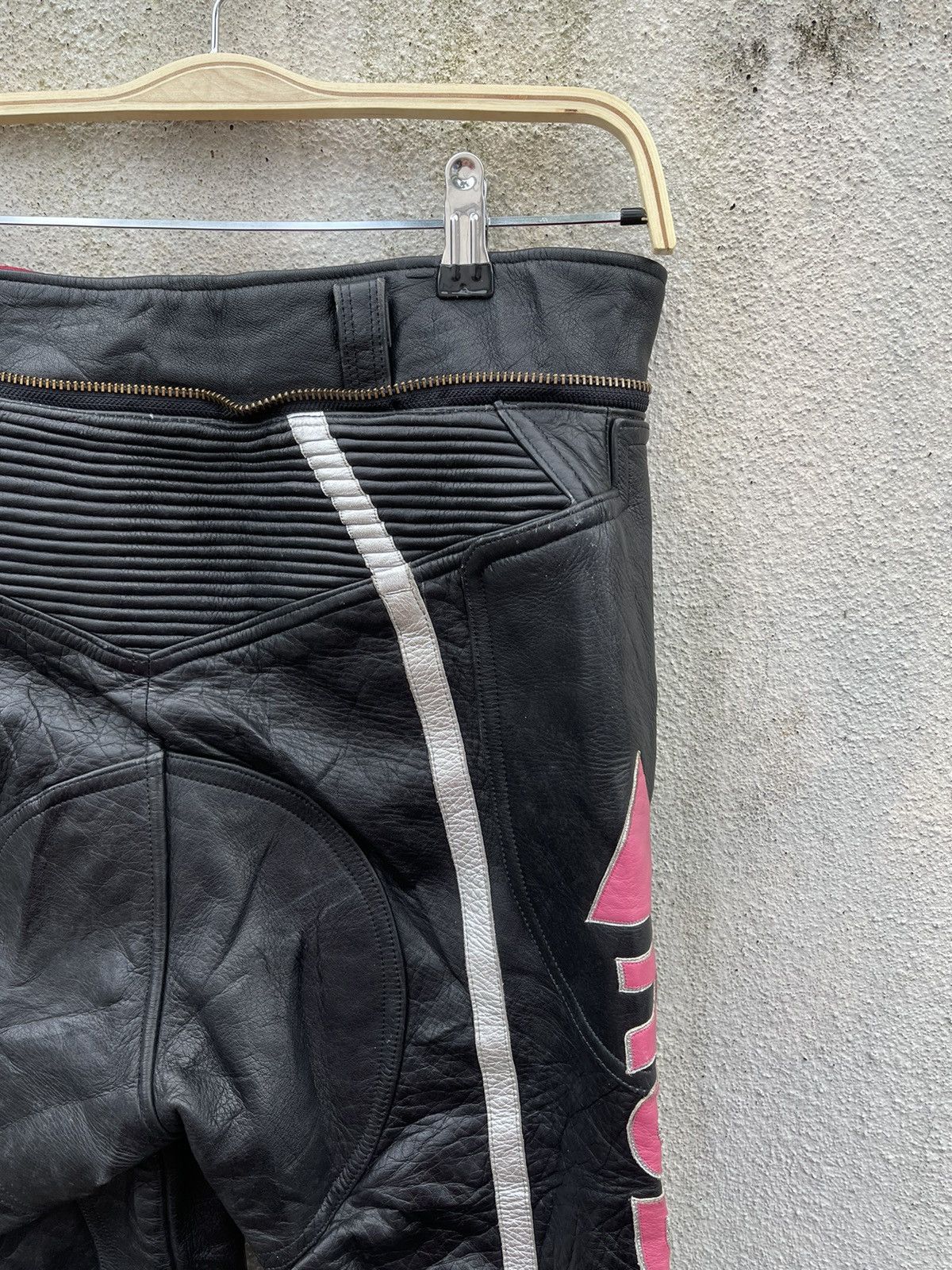 Genuine Leather × Vintage Rubi Motorcycle Racing pants fully leather with padding Size US 30 / EU 46 - 14 Thumbnail