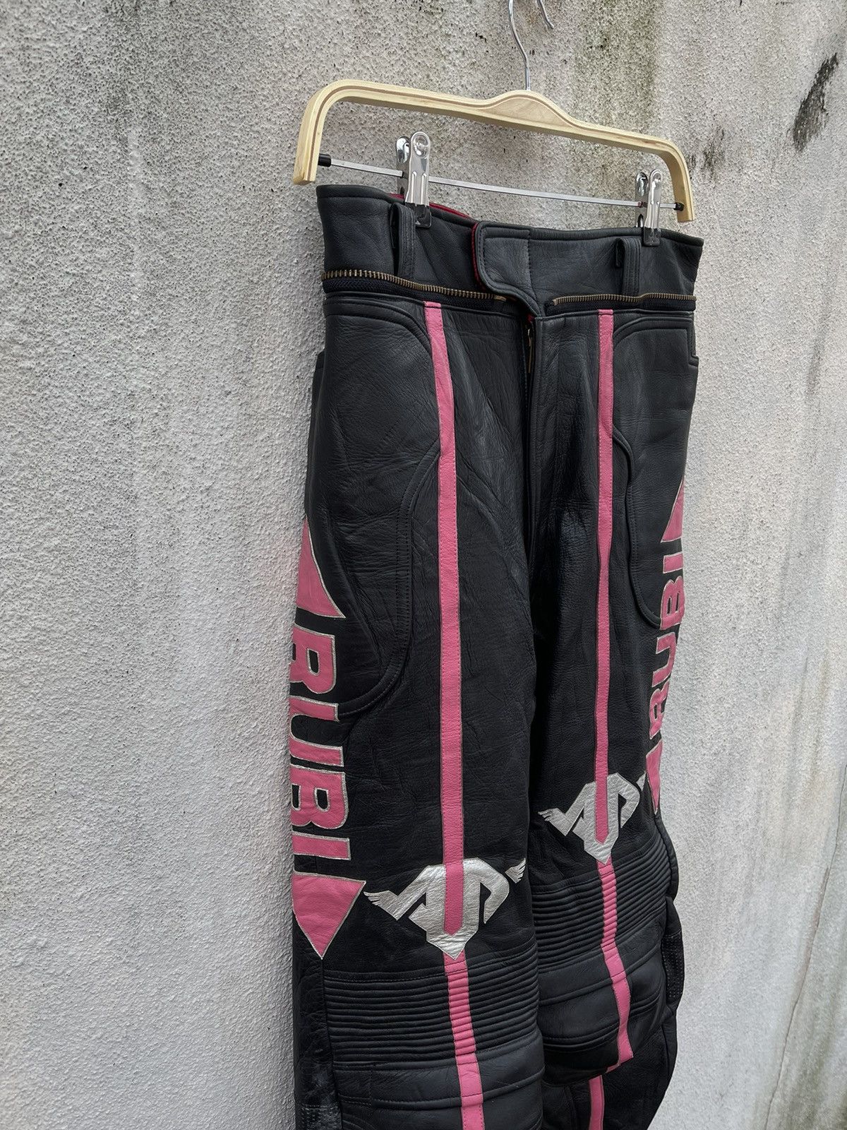 Genuine Leather × Vintage Rubi Motorcycle Racing pants fully leather with padding Size US 30 / EU 46 - 4 Thumbnail