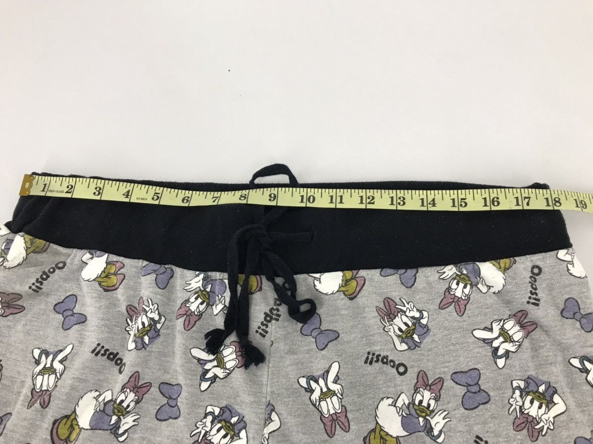 Disney × Vintage Vintage Disney Donald Duck Ovp Shortpant Hiking Design Size US 36 / EU 52 - 5 Thumbnail