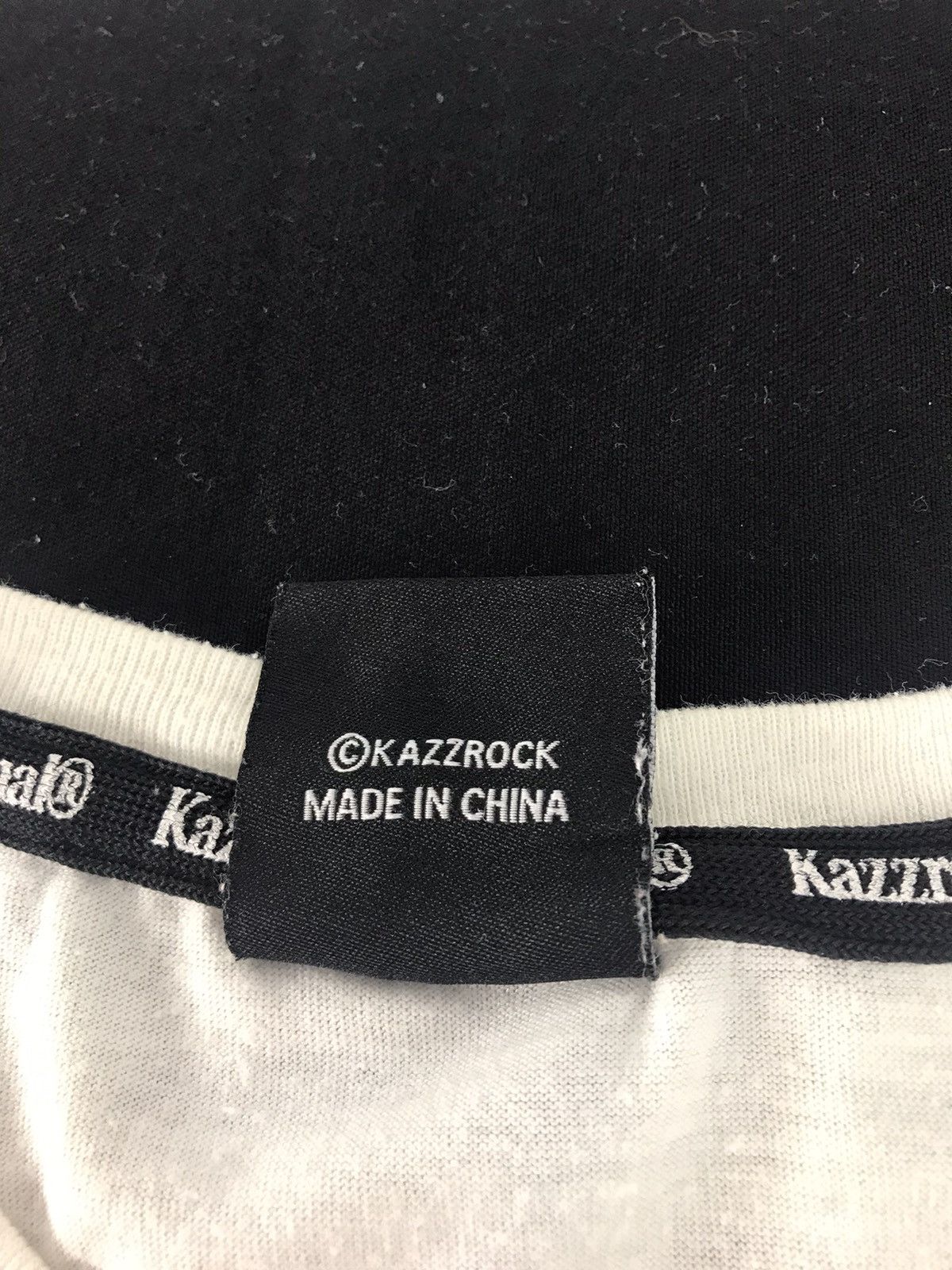 Japanese Brand × Vintage Vtg Kazzrock Original Big Wolf Longsleeve Tshirt Printed Size US M / EU 48-50 / 2 - 5 Thumbnail
