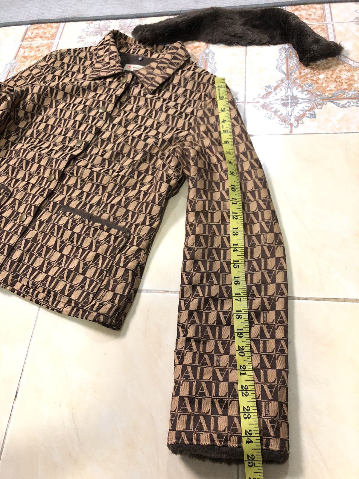 Andreluciano RARE🔥 VINTAGE ANDRELUCIANO MONOGRAM JACKET Size S / US 4 / IT 40 - 11 Thumbnail