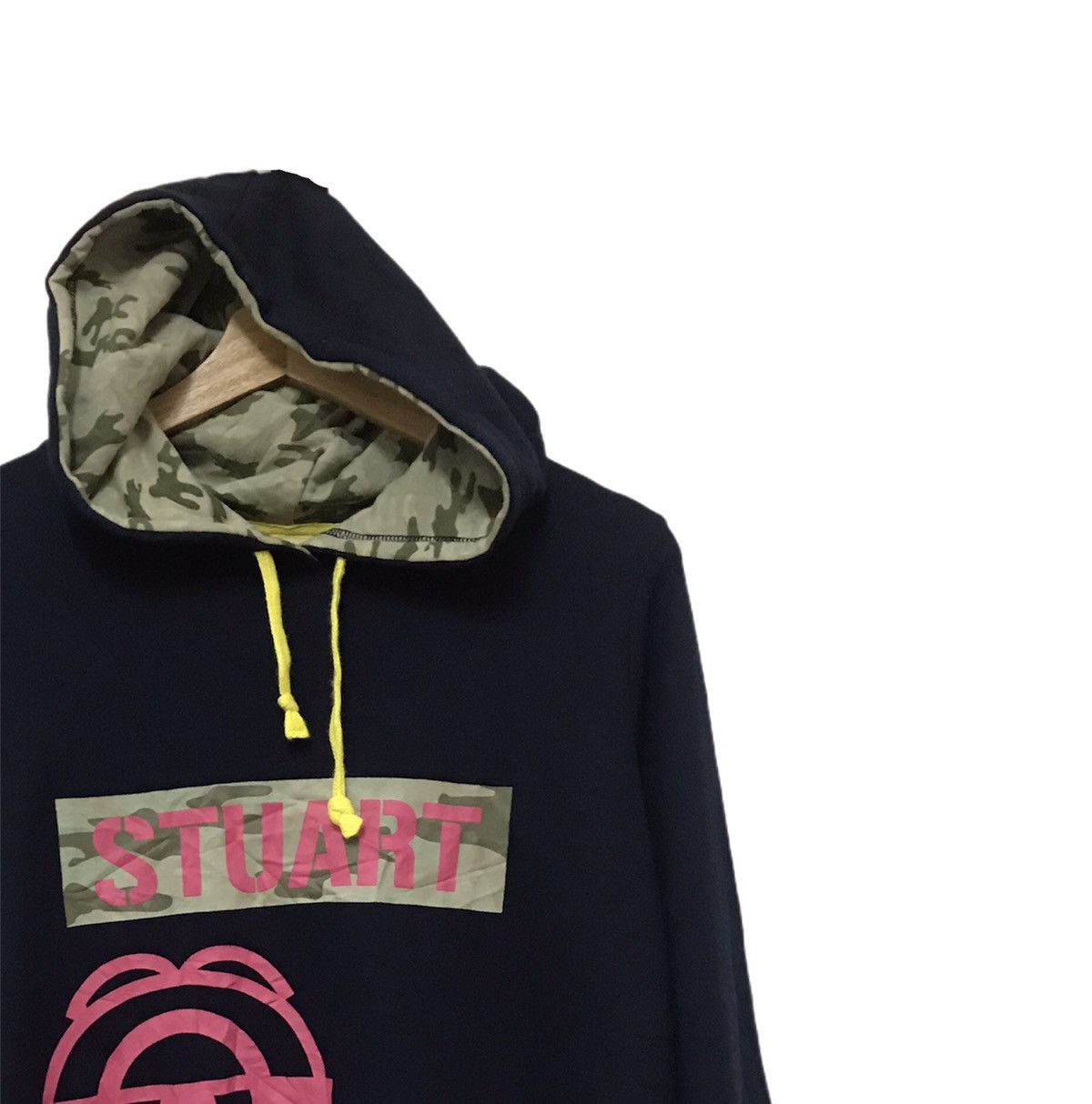 Japanese Brand Minion Hoodie Sweatshirt Minion Sweatshirt Big Logo Size US L / EU 52-54 / 3 - 4 Thumbnail